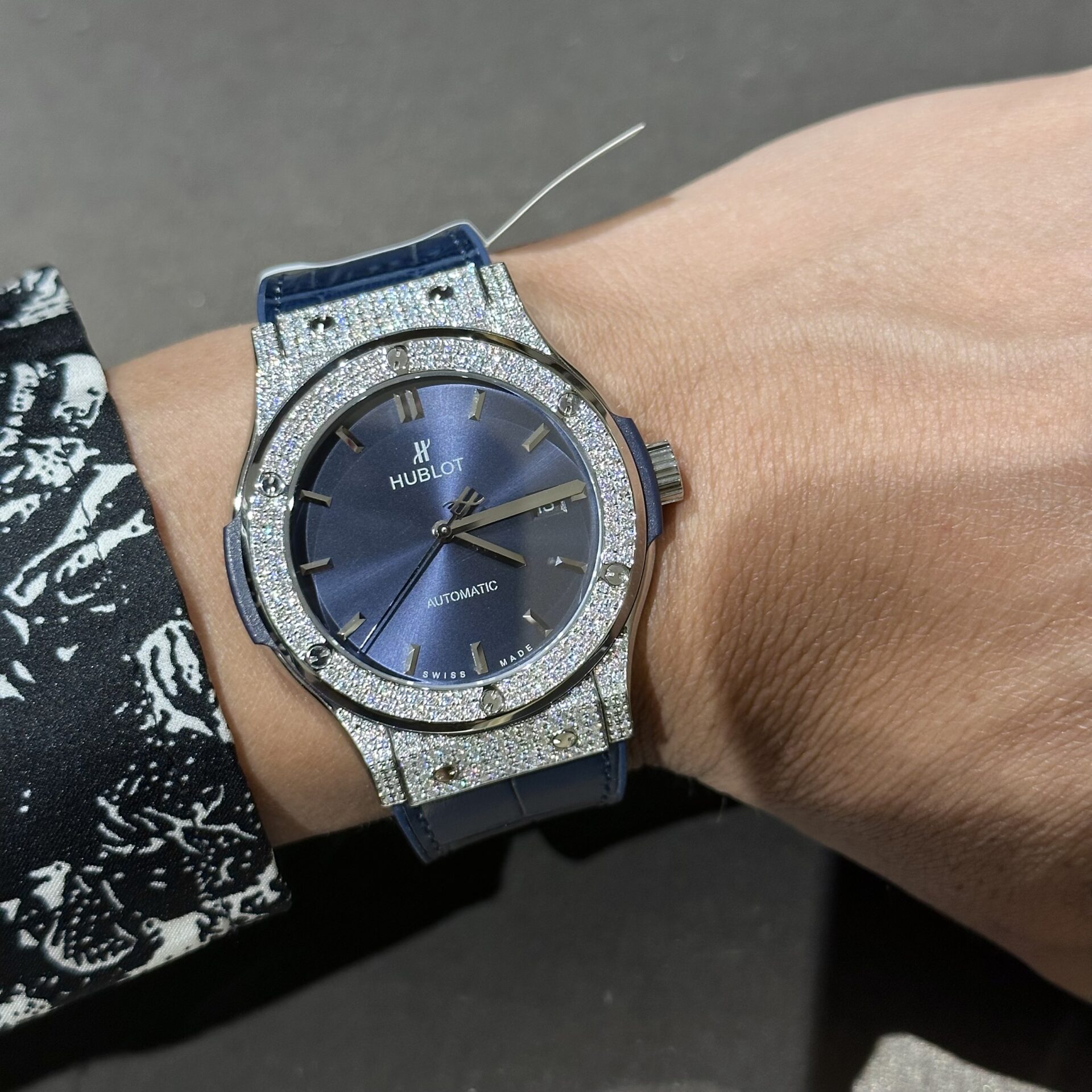 Hublot Replica Watch With Full Diamond Moissanite Diamonds Blue Dial 42mm - Top club