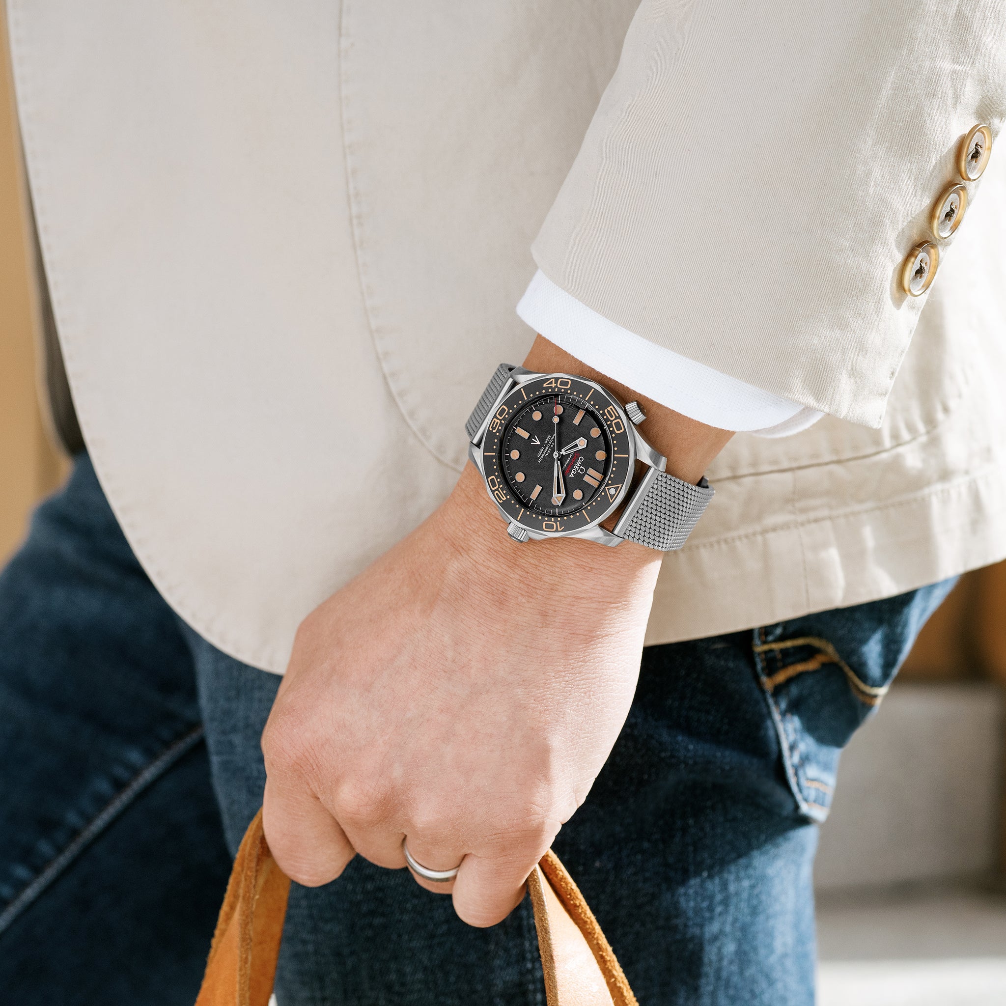 Seamaster Diver 300M Co-Axial Master Chronometer 42mm Titanium 007 Edition On Bracelet(1:1 replica) - Elite Watch Atelier