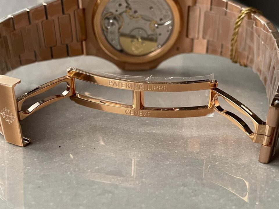 Replica PATEK PHILIPPE Nautilus Moon Phases 5712 RG Grey Dial on RG Bracelet PPF A240 - Top club