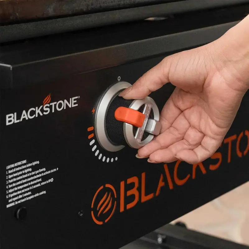 Blackstone 28-Inch 3-Burner Griddle With Hood - XL Flat Top Outdoor Grill Kit - Image 6 Blackstone 28-Inch 3-Burner Griddle With Hood - XL Flat Top Outdoor Grill Kit - Image 6