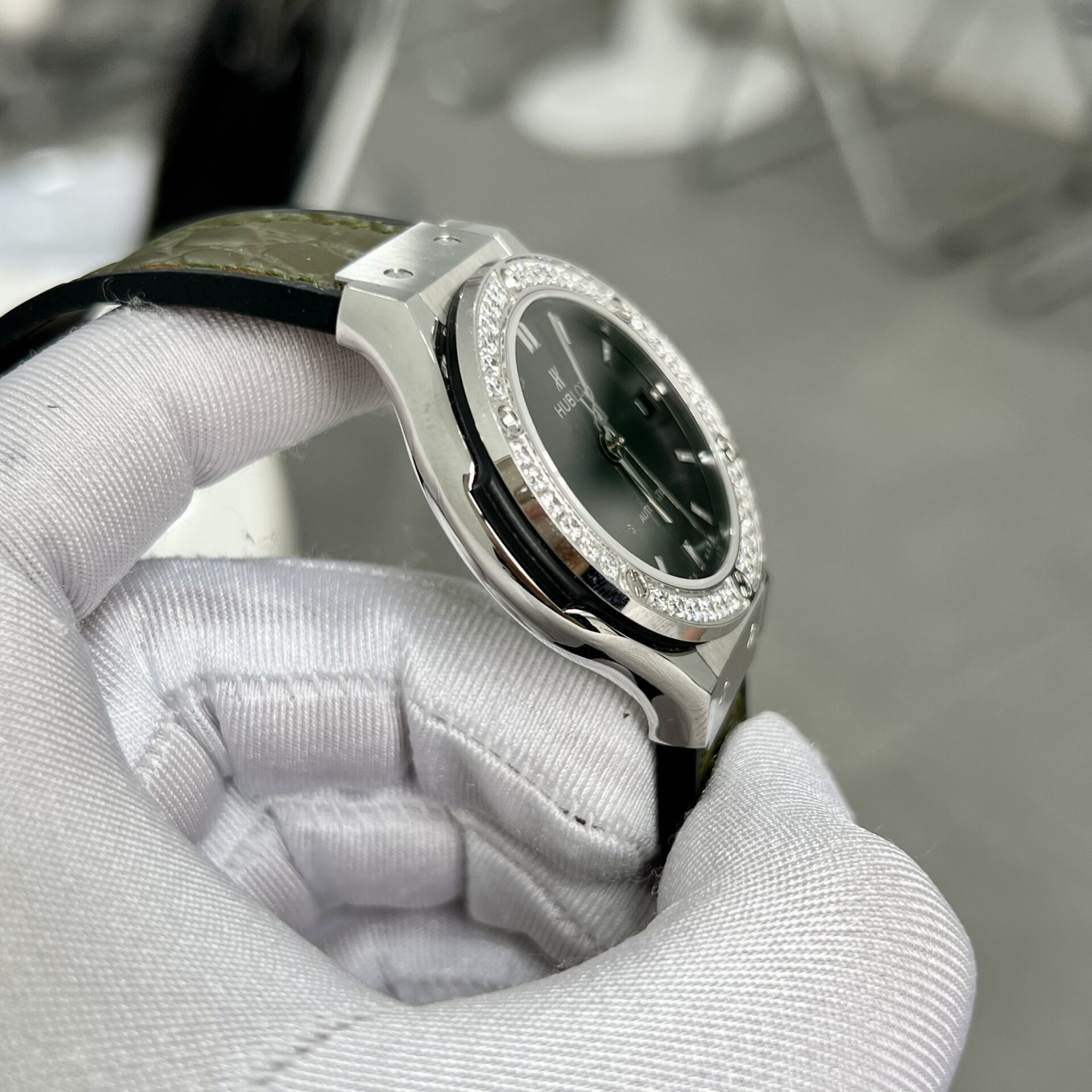 Hublot Replica 11 Watch Green With Diamond Bezel HB Factory 38mm - Top club