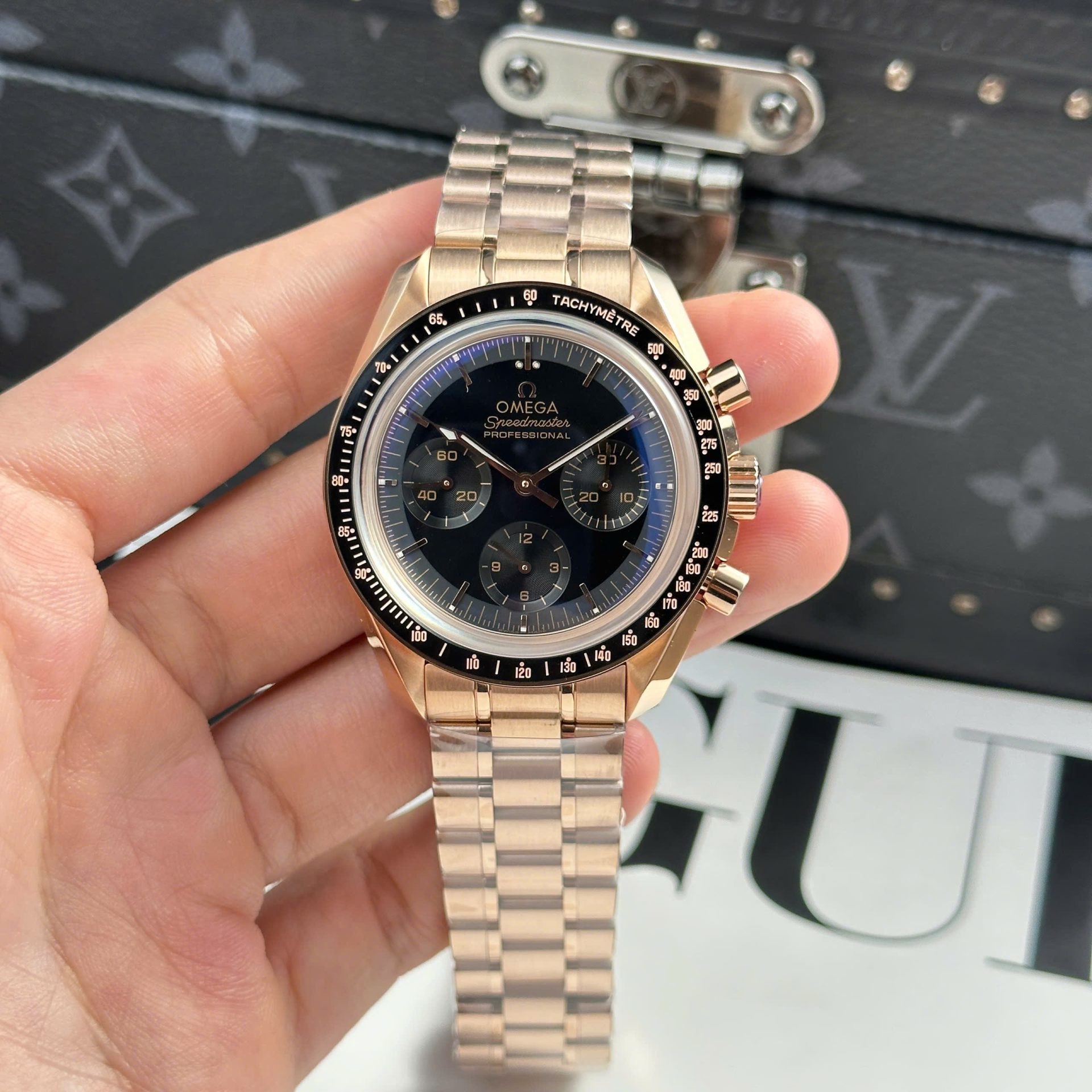 Omega Best Copies Watch SpeedMaster MoonWatch Rose Gold OM Factory 42mm - Elite Watch Atelier