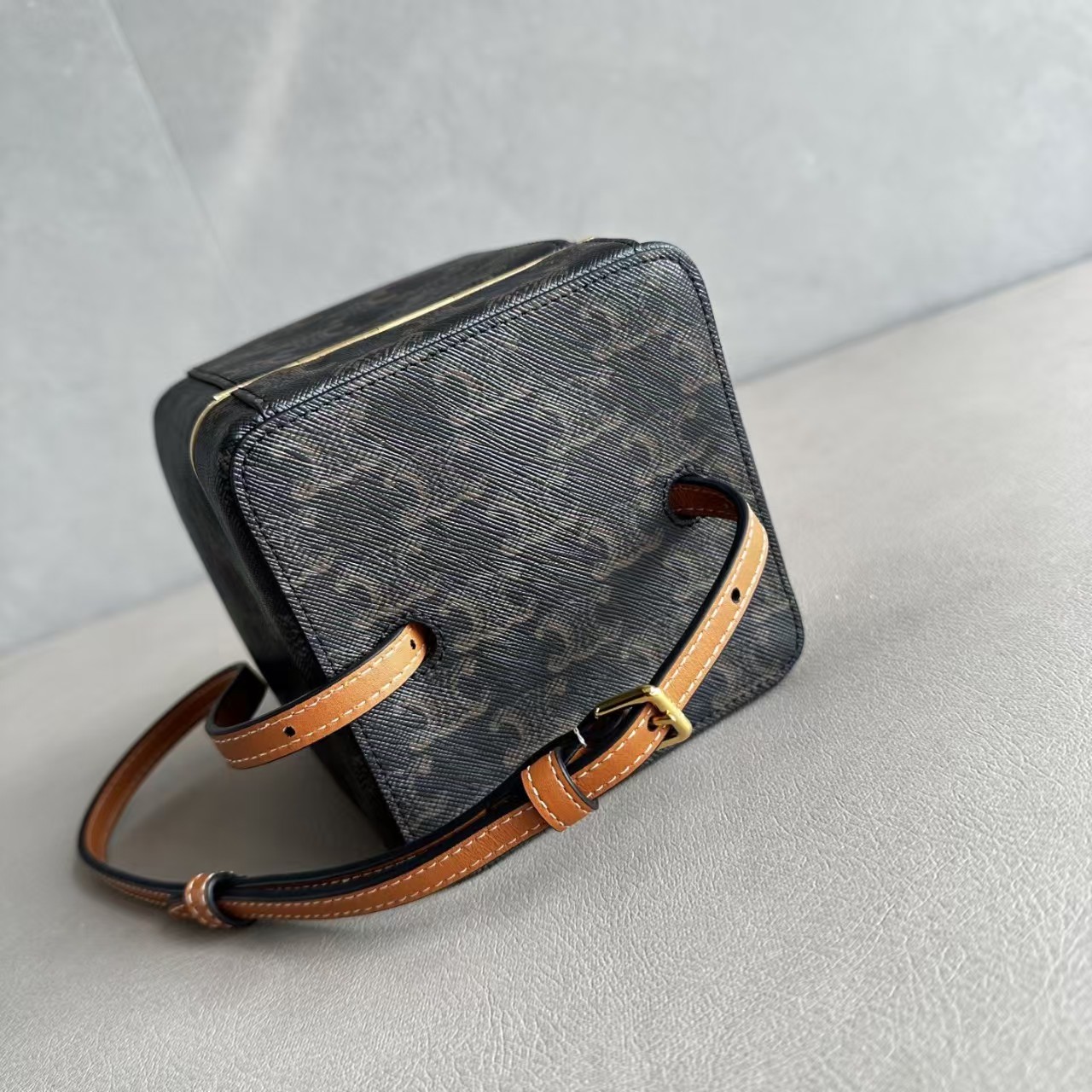 CELINE TRIOMPHE FRAME Box Bag1:1High-quality replica