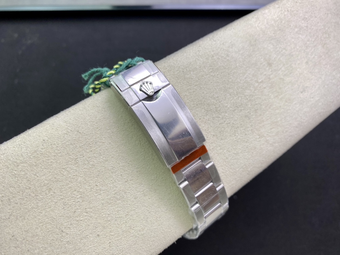 Rolex Daytona-Modified green diamond-white gold color(1:1 replica) - Top club