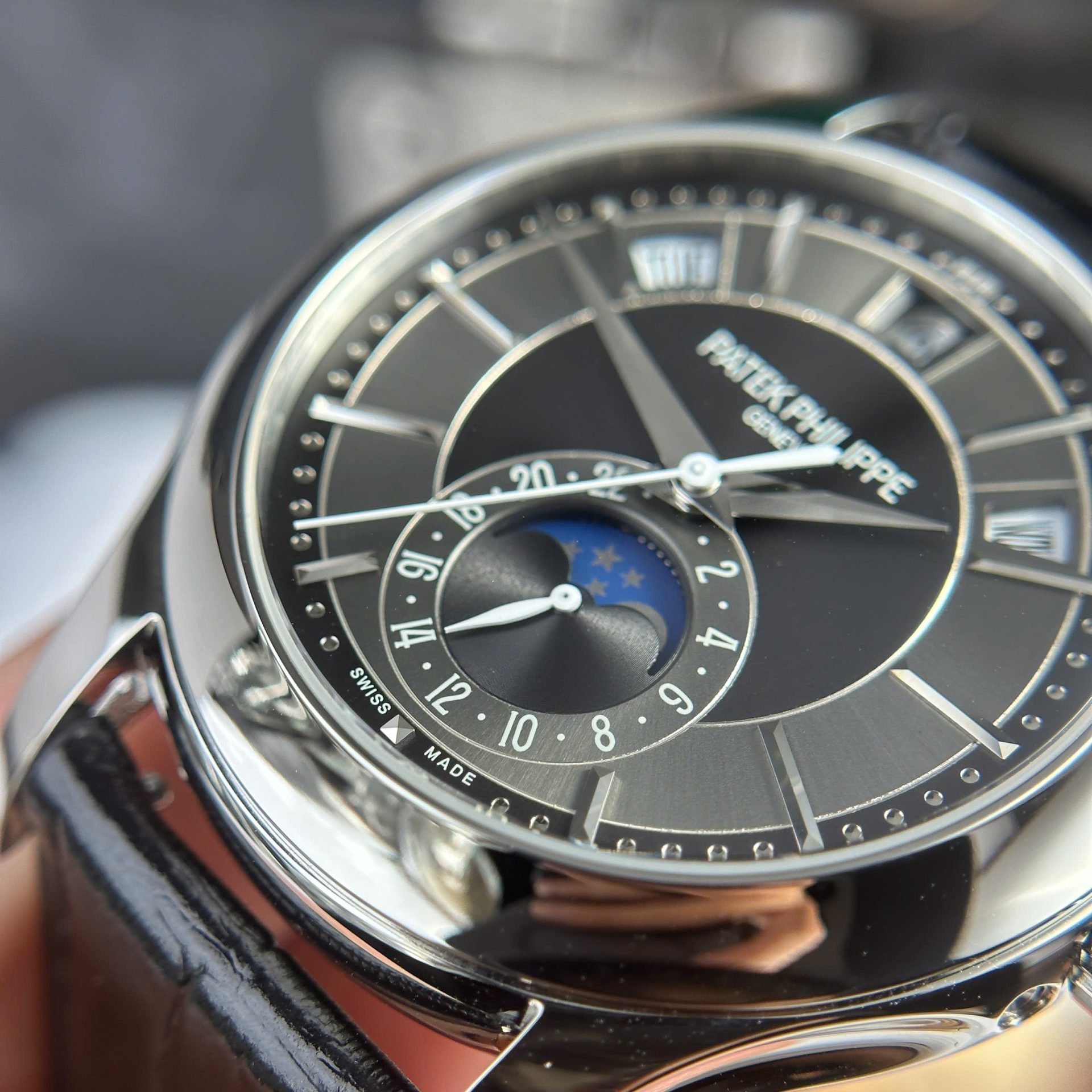 Patek Philippe Replica Watch Complications 5205G Gray Dial Leather Strap 40mm - Top club