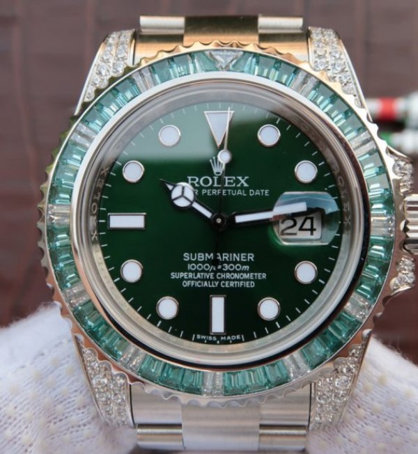 Replica Rolex Submariner 116610 LV Full Paved Diamonds Bezel Noob A2836 - Top club