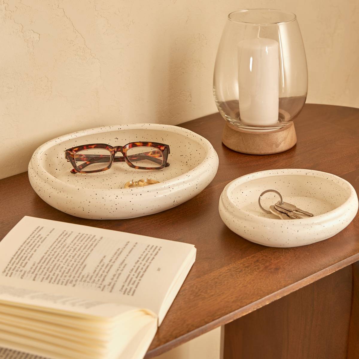 Tray "Wonja" White, 25x22 cm