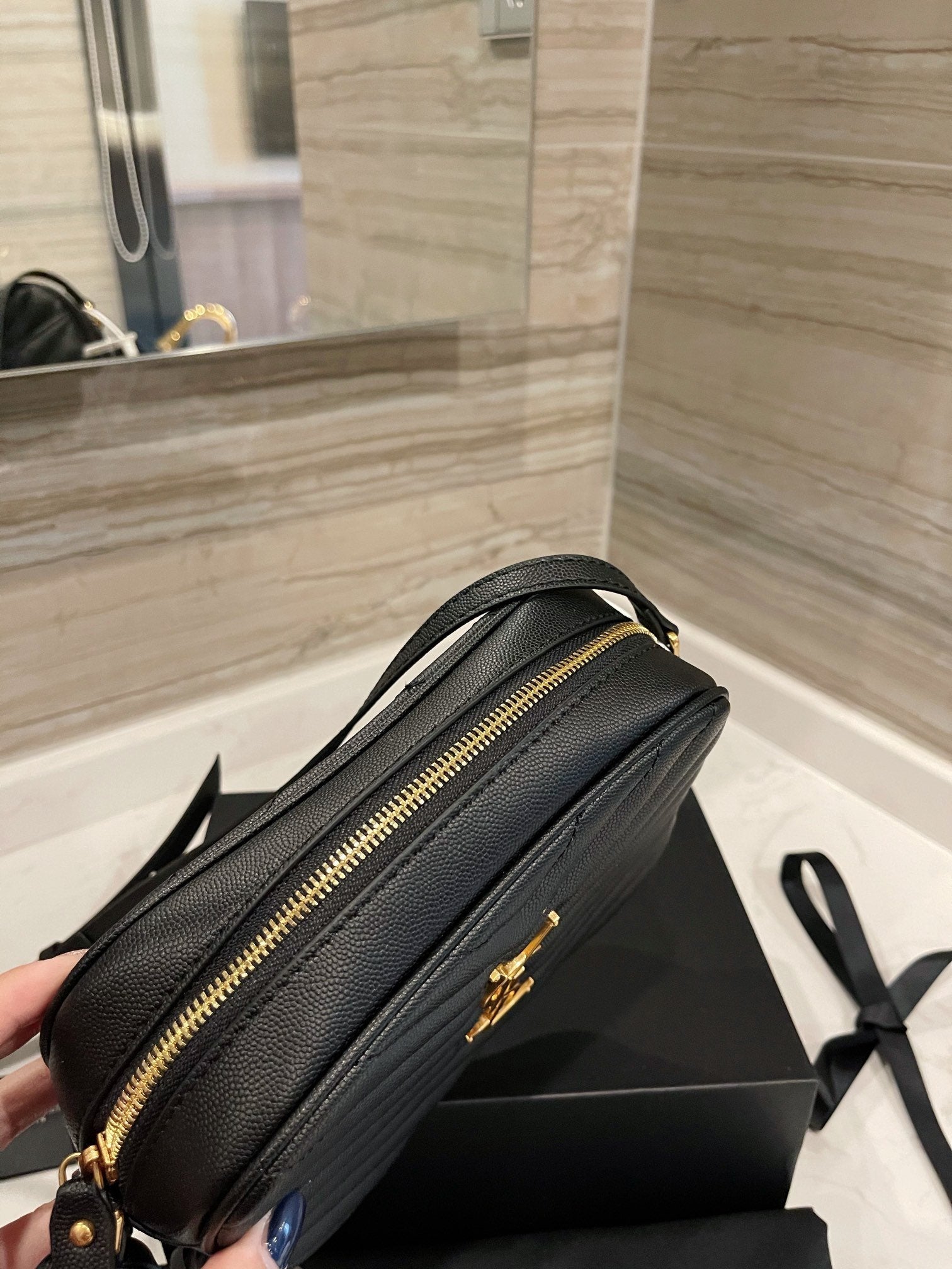 TO – Luxury Edition Bags SLY 1641:1High-quality replica