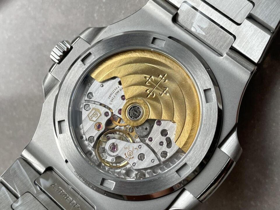Replica PATEK PHILIPPE Nautilus 5711/1A PPF VF 1:1 Best Edition Green Textured Dial on SS Bracelet 324CS - Top club