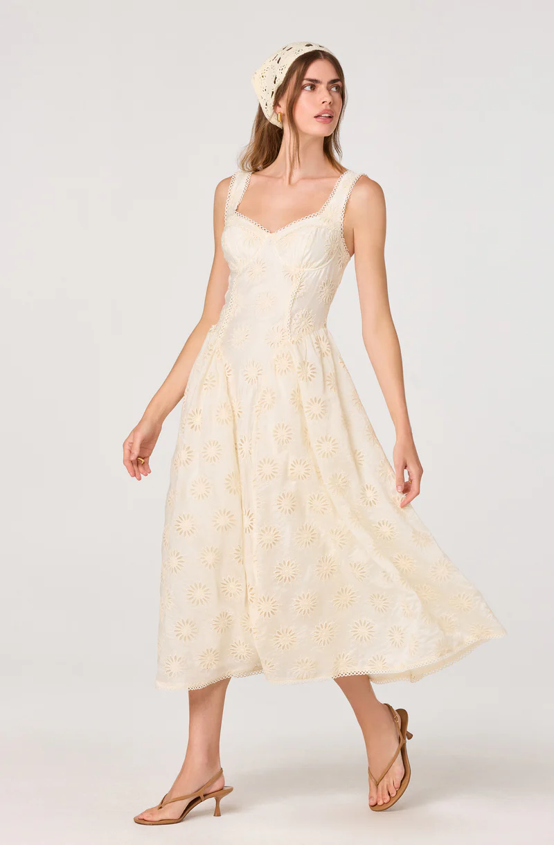 Caerwyn Eyelet Embroidery Sweetheart Midi Dress