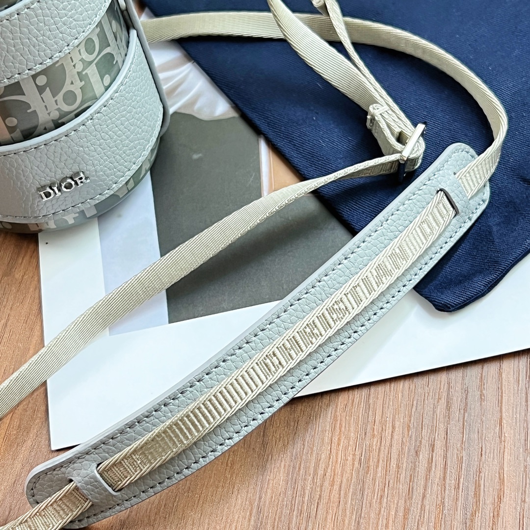 Aqua Mug With Shoulder Strap Black For Women 5.5in/13.4cm 2ESKH324YMJ_H00N1:1High-quality replica