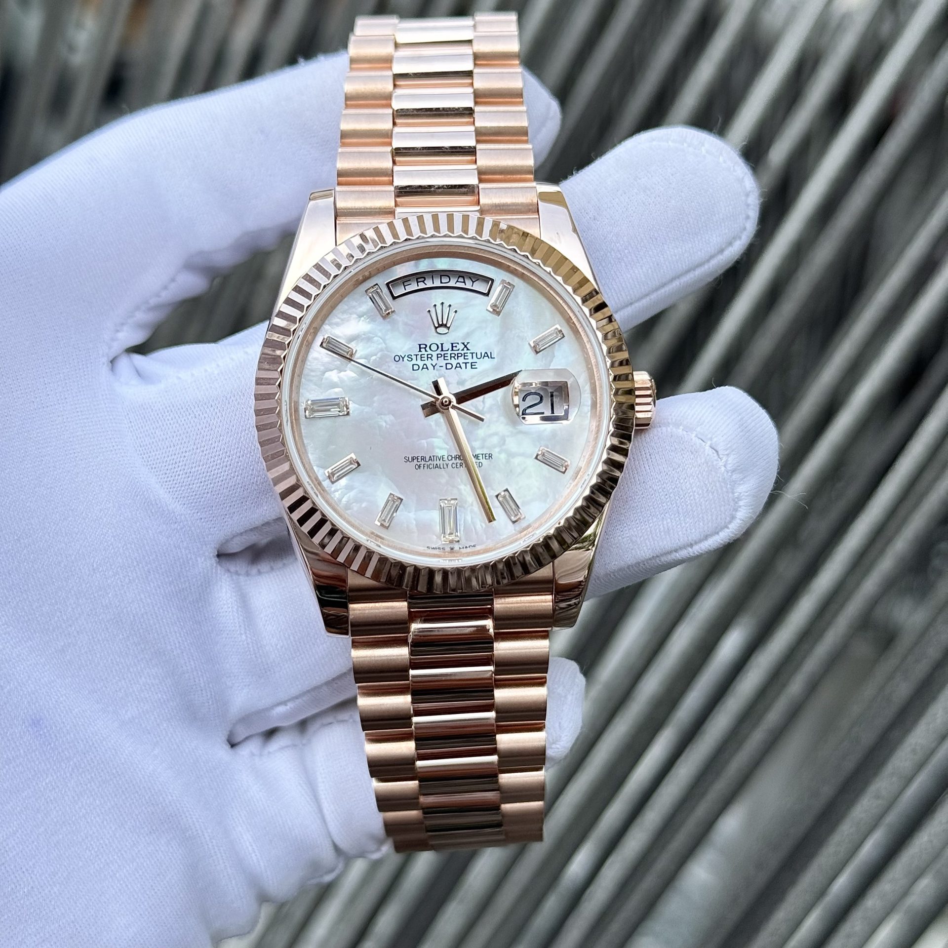 Rolex Best Fake Watch Day-Date Mother Of Pearl Dial Moissanite Gold Wrapped GM Factory 40mm - Elite Watch Atelier