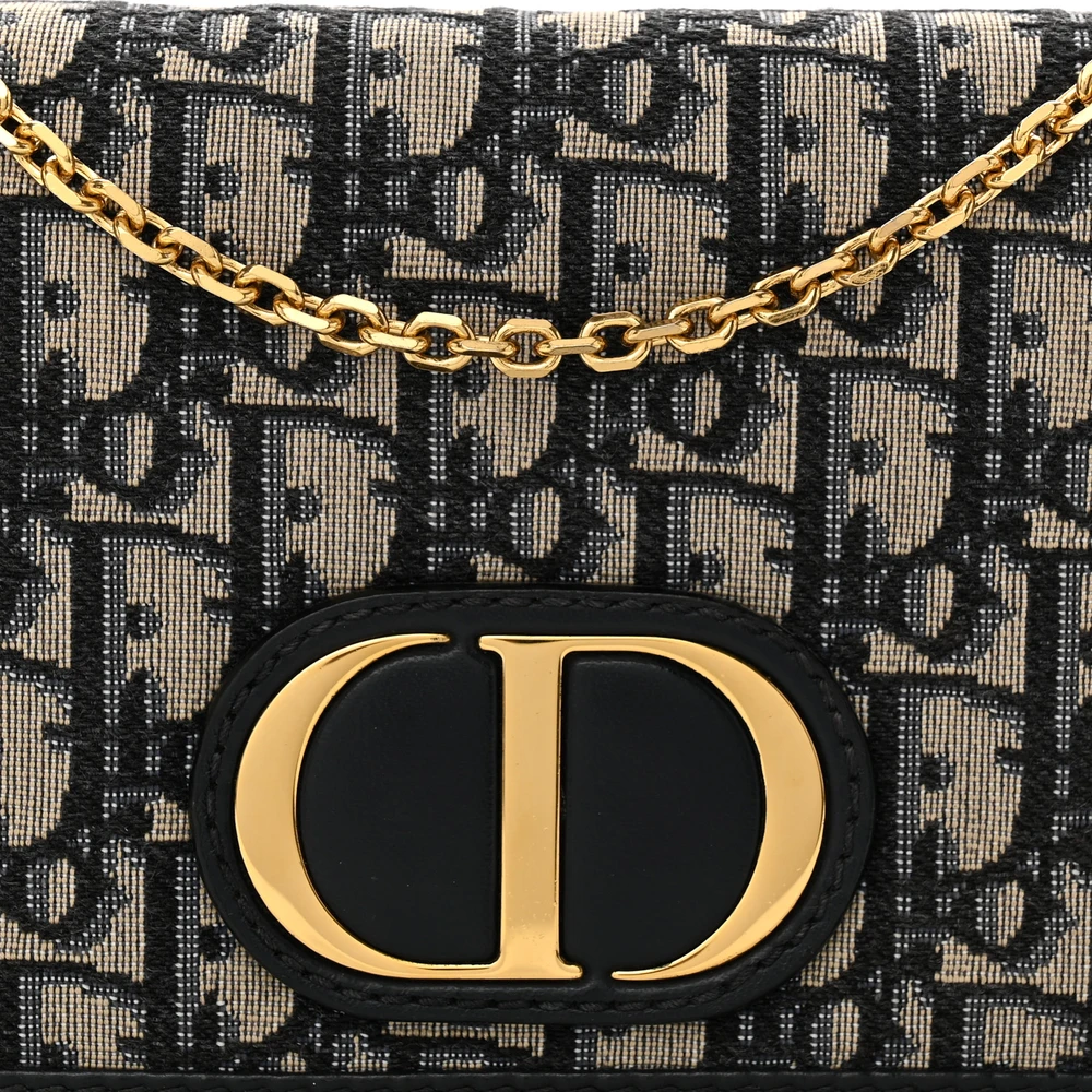 Superfake Dior Handbags That Combine Style and Quality1:1High-quality replica