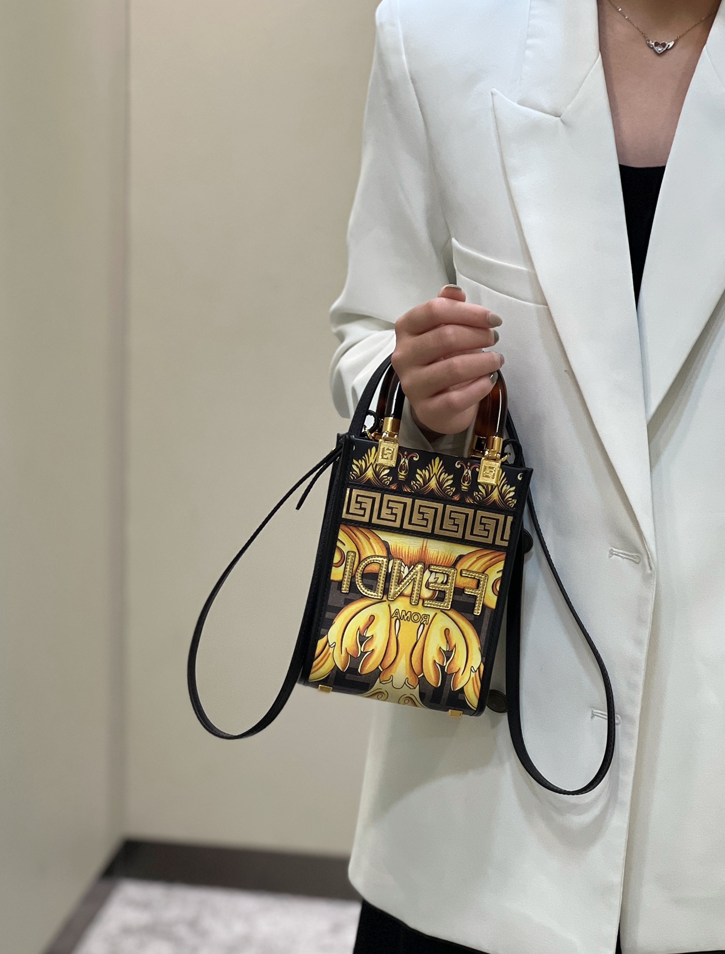 Fendi Sunshine shopper - Replicaclubs