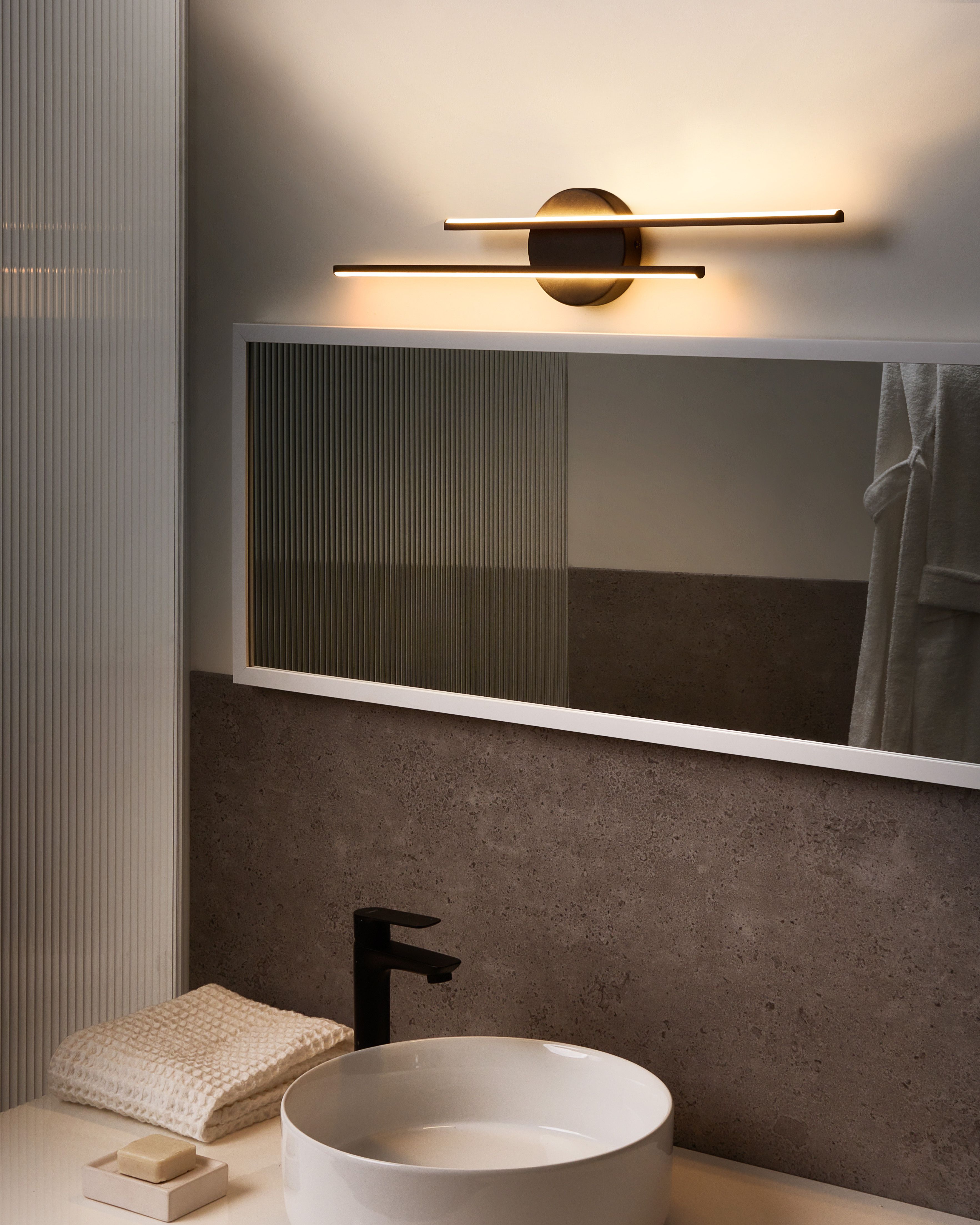 Picture and Mirror LED Light TOUQUES Metal Black