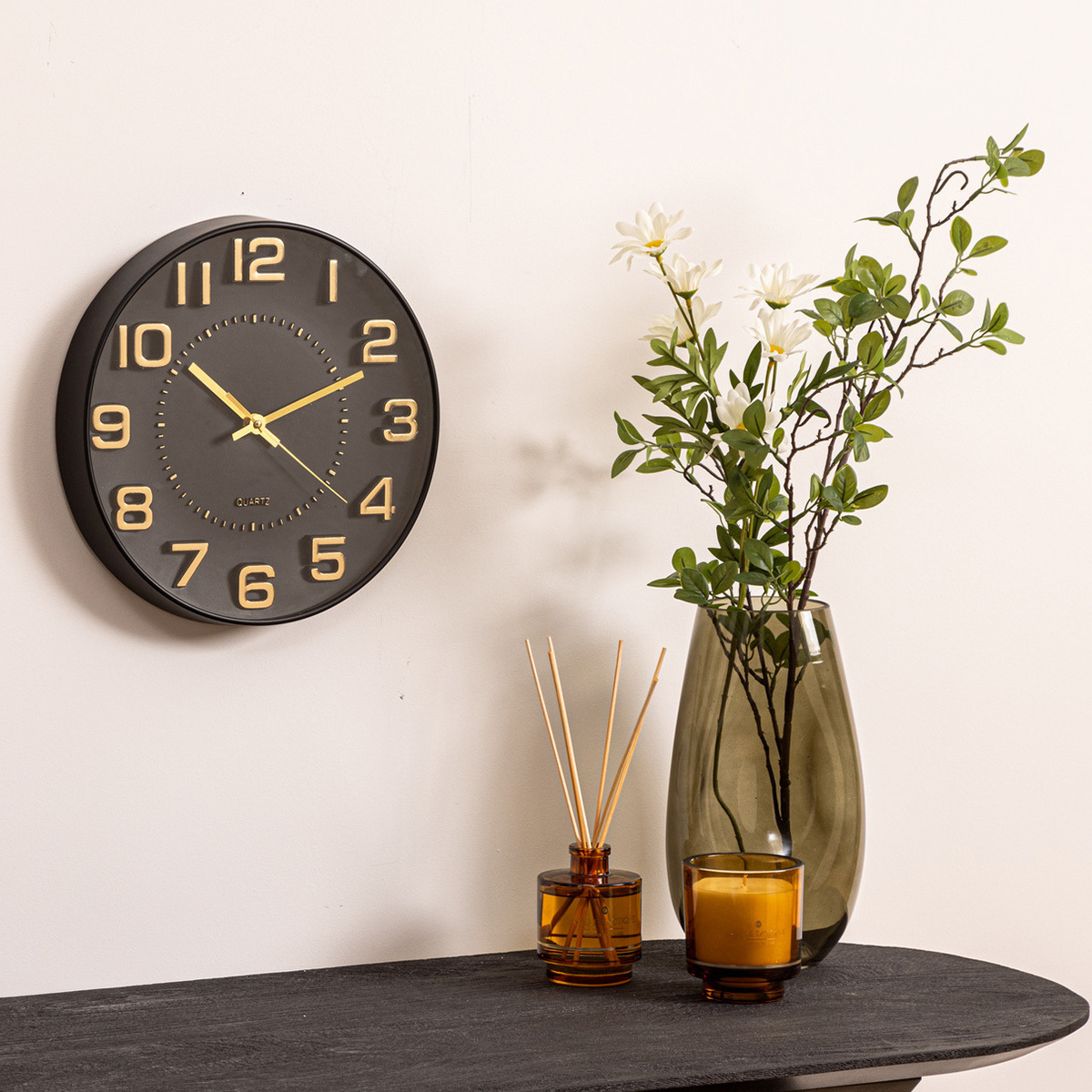 Relief clock "Doris" Black, D.30 cm