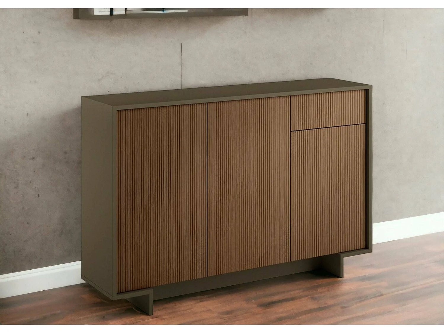 Buffet Aneto, Buffet de salon, Buffet de salon avec 3 portes et 1 tiroir, 100% Made in Italy, 134x35h87 cm, Marron et Noyer