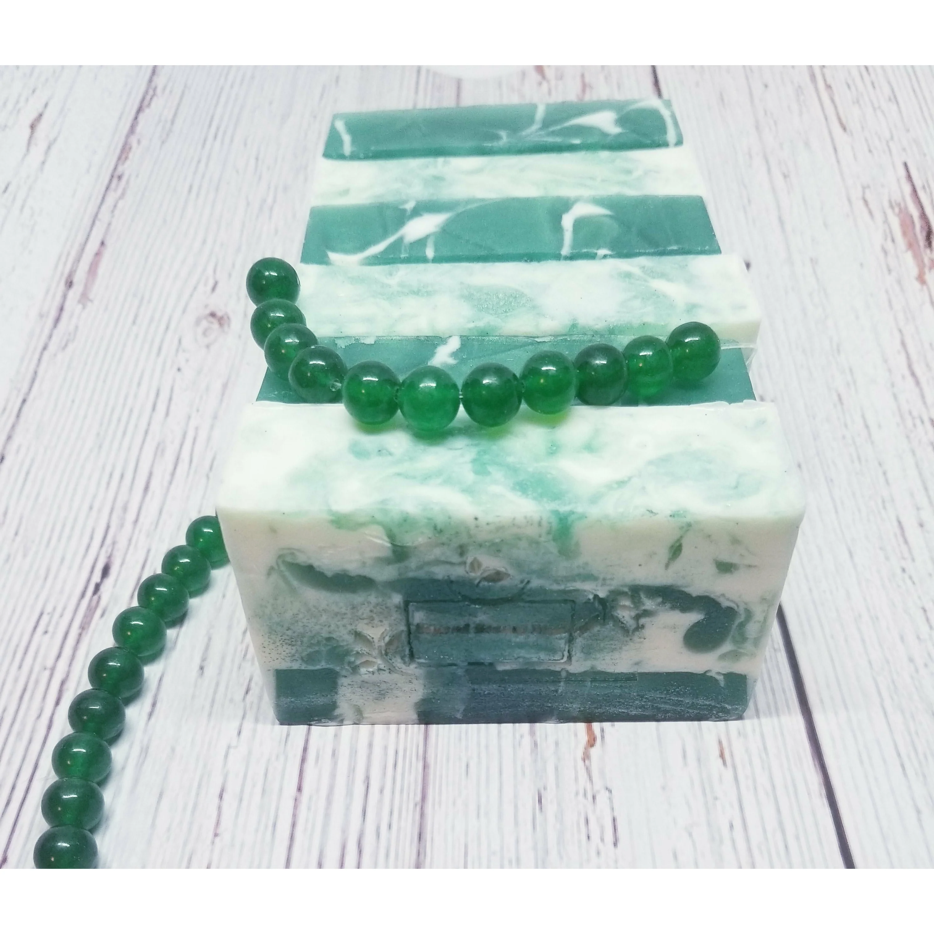 Jaded Bar �?Goat Milk + Honey Swirl Soap