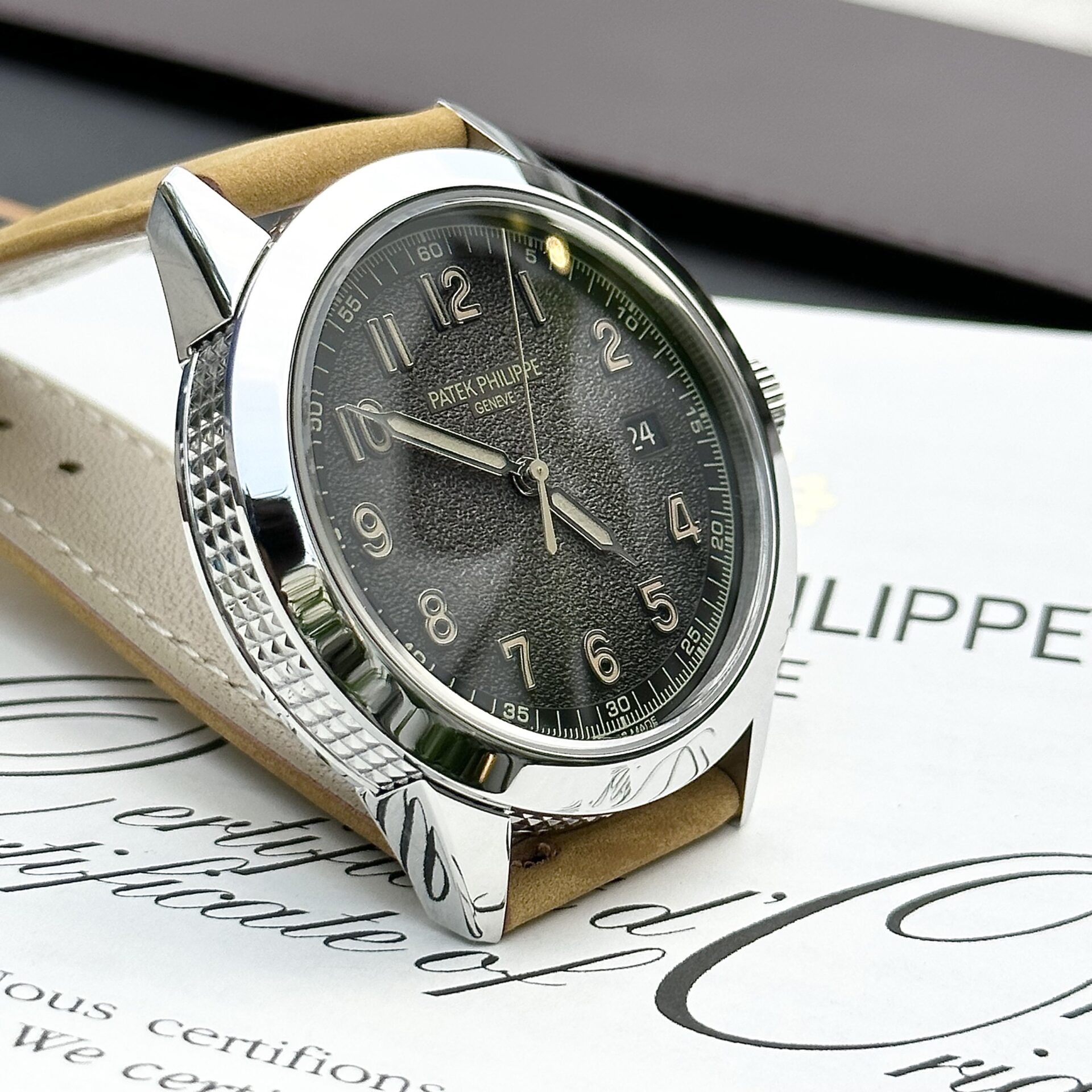 Patek Philippe Calatrava 5226G Replica 1:1 Watch Men s Leather Strap 40mm - Top club