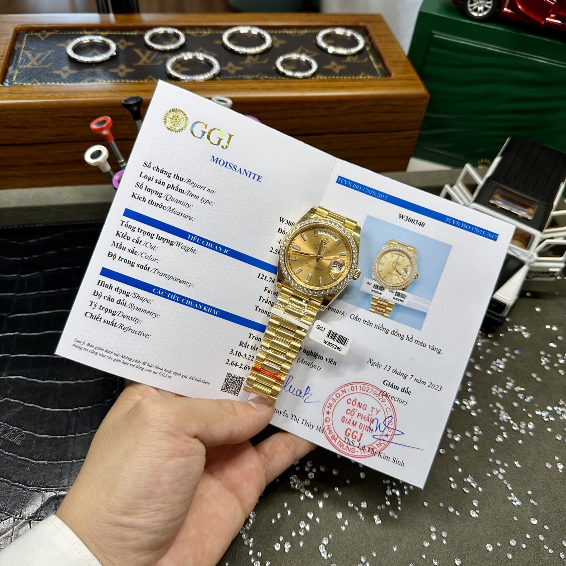 Rolex Day-Date Fake Watches Yellow Dial Moissanite Diamonds EW Factory 40mm - Elite Watch Atelier