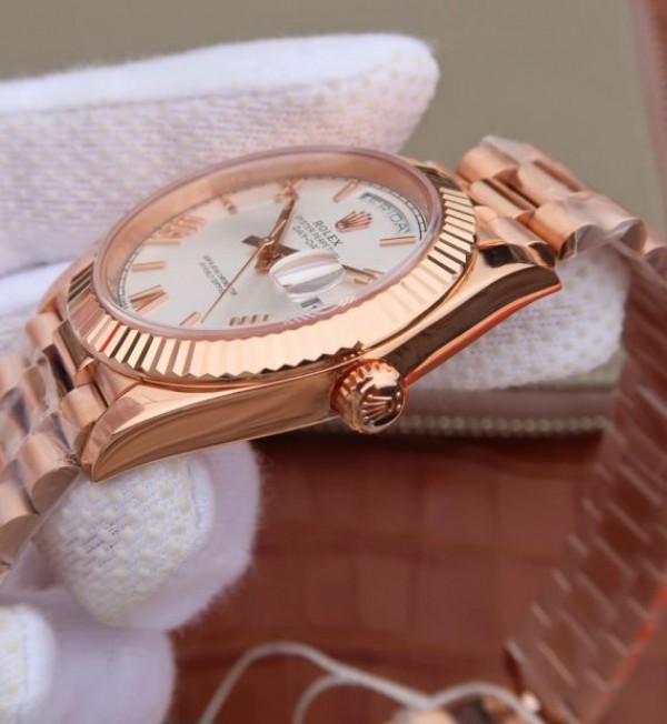Replica Rolex Day-Date 40mm 228235 RG Noob White Dial Roman Markers RG Bracelet A3255 - Top club