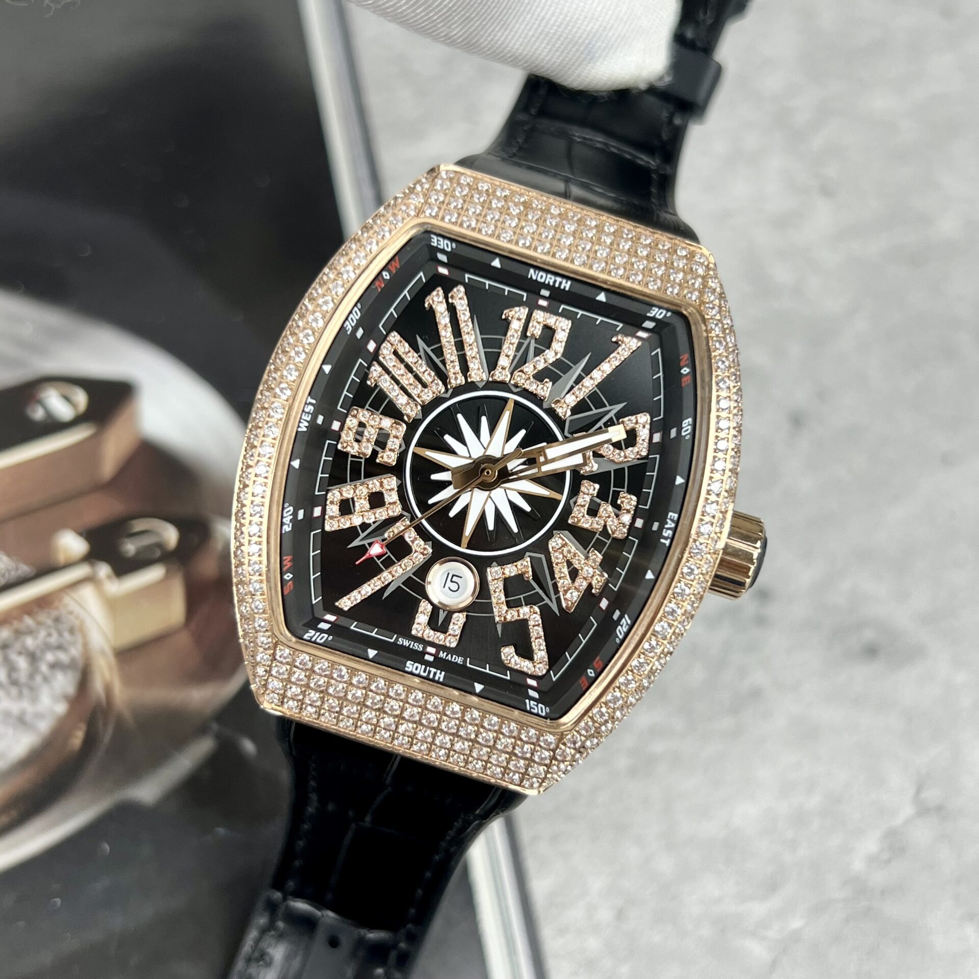 Franck Muller Replica 1:1 Watch V45 Black Dial Diamond Gold Case 45mm - Elite Watch Atelier