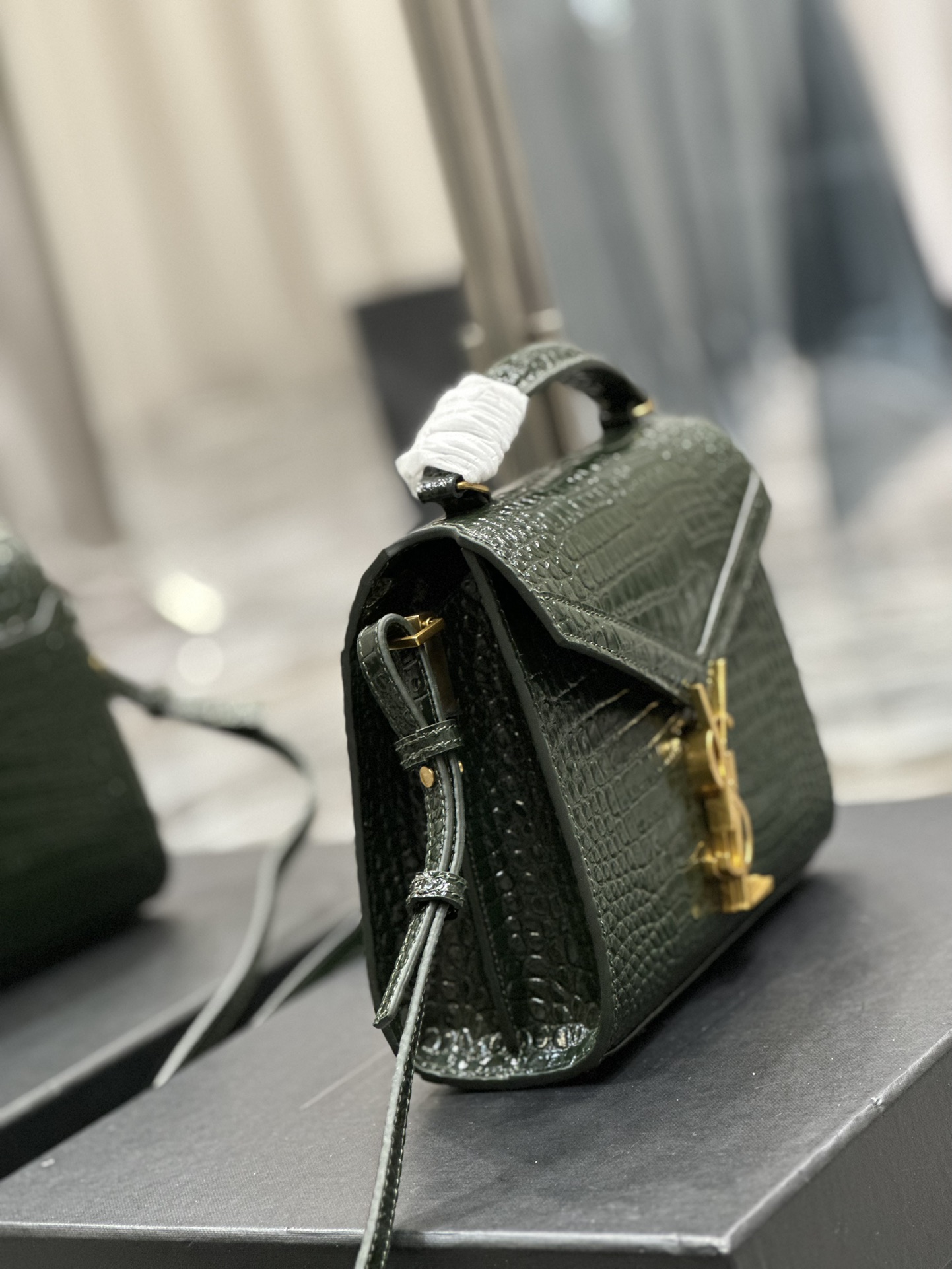 Saint Laurent Cassandra1:1High-quality replica