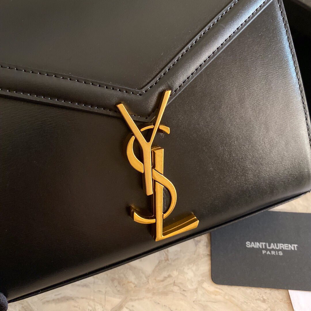 CASSANDRA MONOGRAM CLASP BAG IN MATTE PYTHON1:1High-quality replica