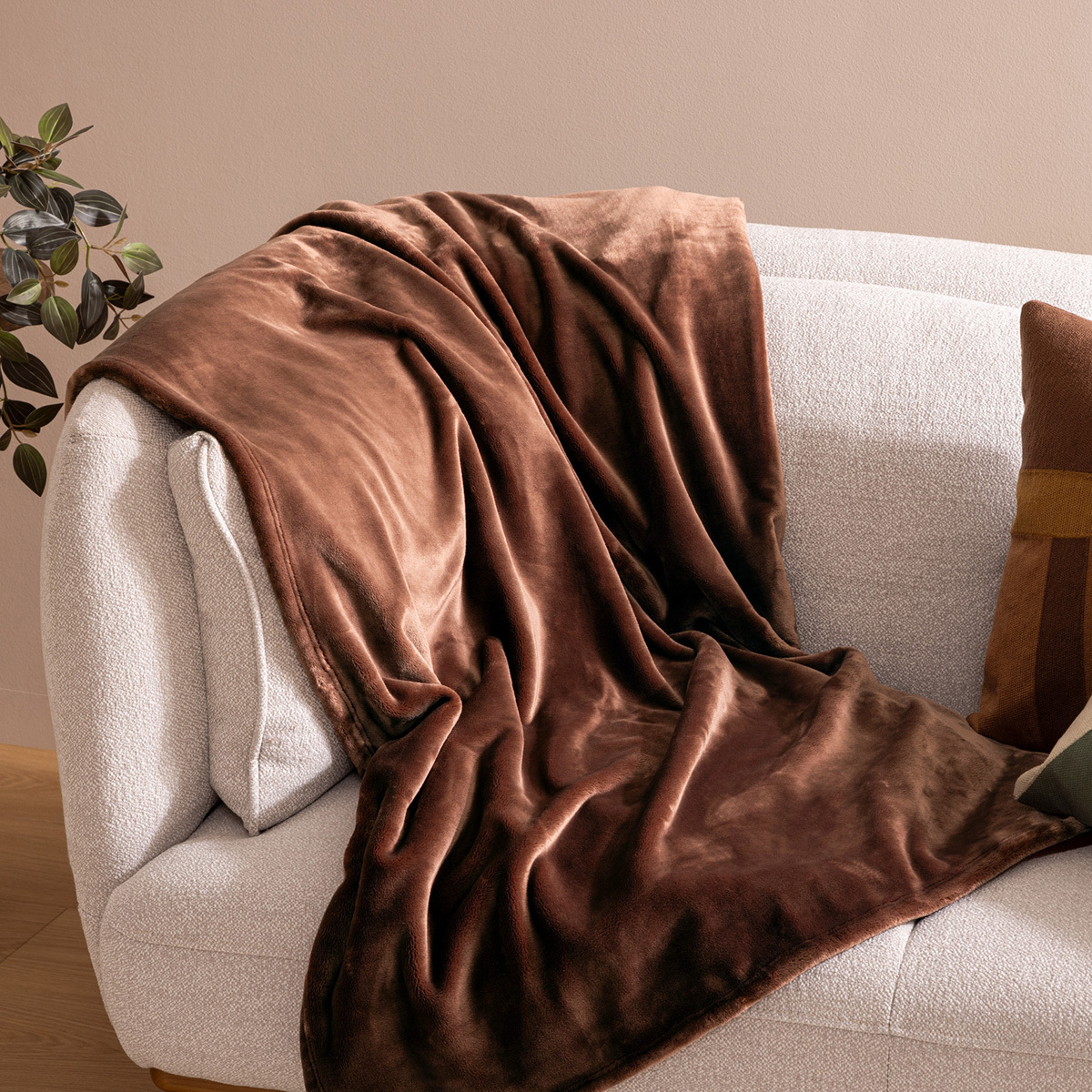 Flannel throw "Cuddly" Brown, 130x180 cm