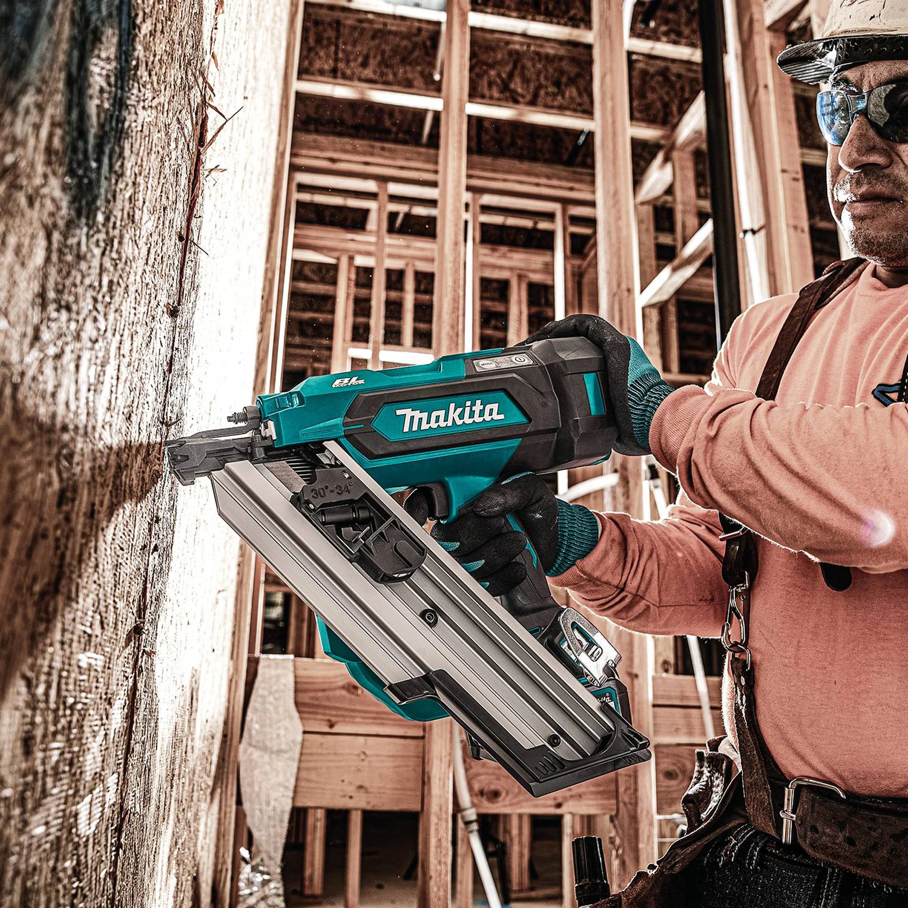 MAKITA  BN001GZ01 40V Max XGT Brushless 3-1/2 in. Framing Nailer, 30-34° Clipped  Head, Tool Only