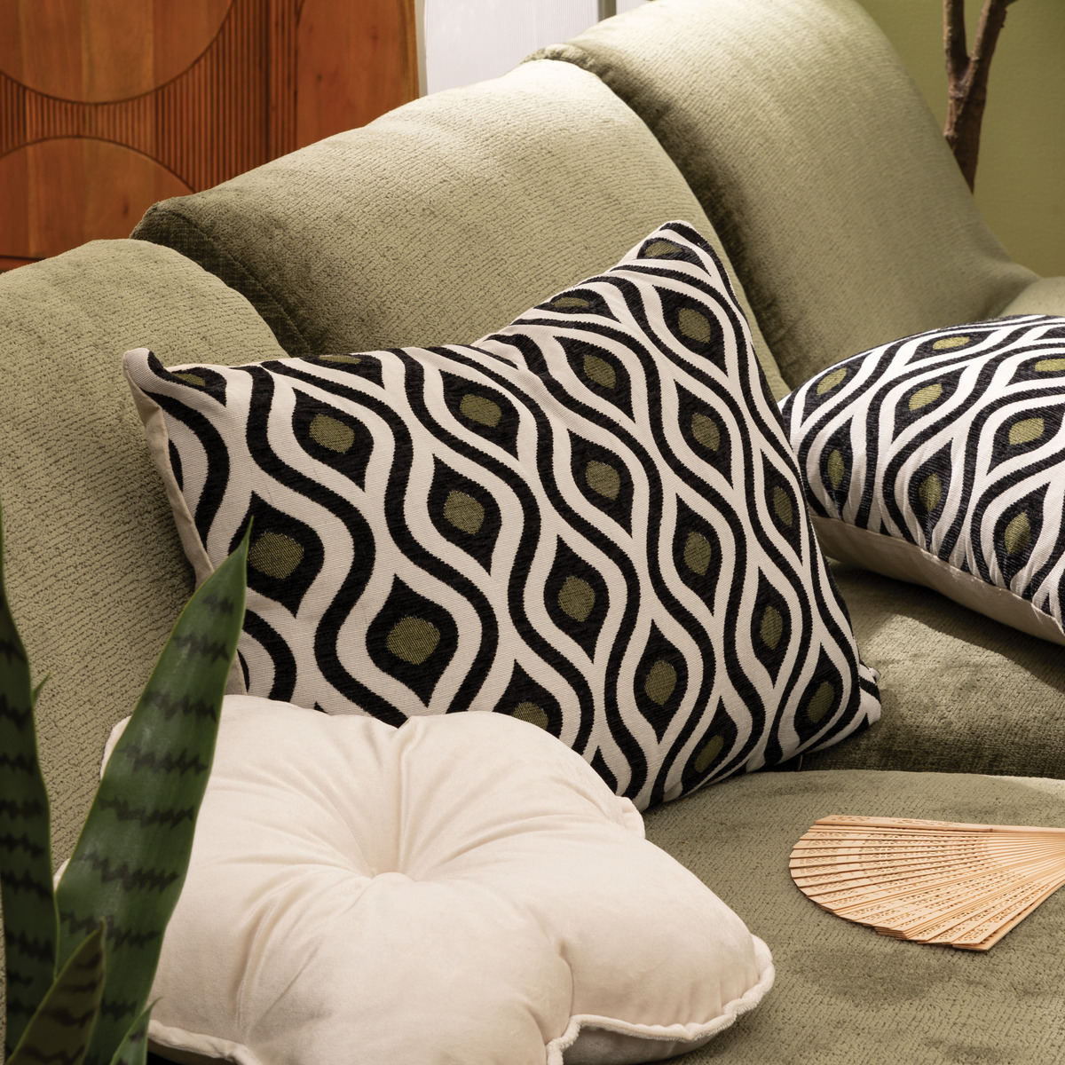 Cushion "Twisted Lime" Jacquard, Black & White, 58x38 cm