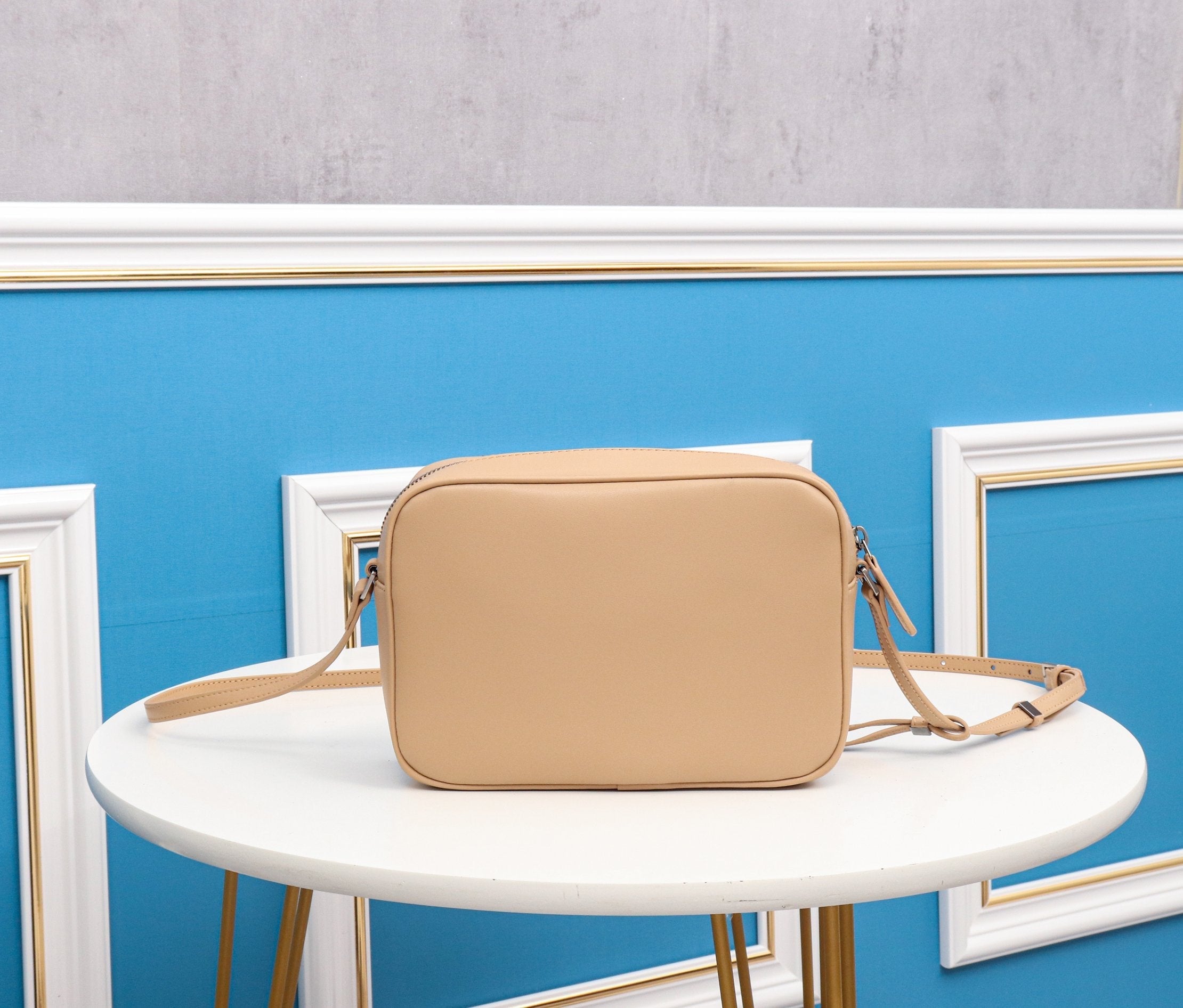 TO – Luxury Edition Bags SLY 1251:1High-quality replica