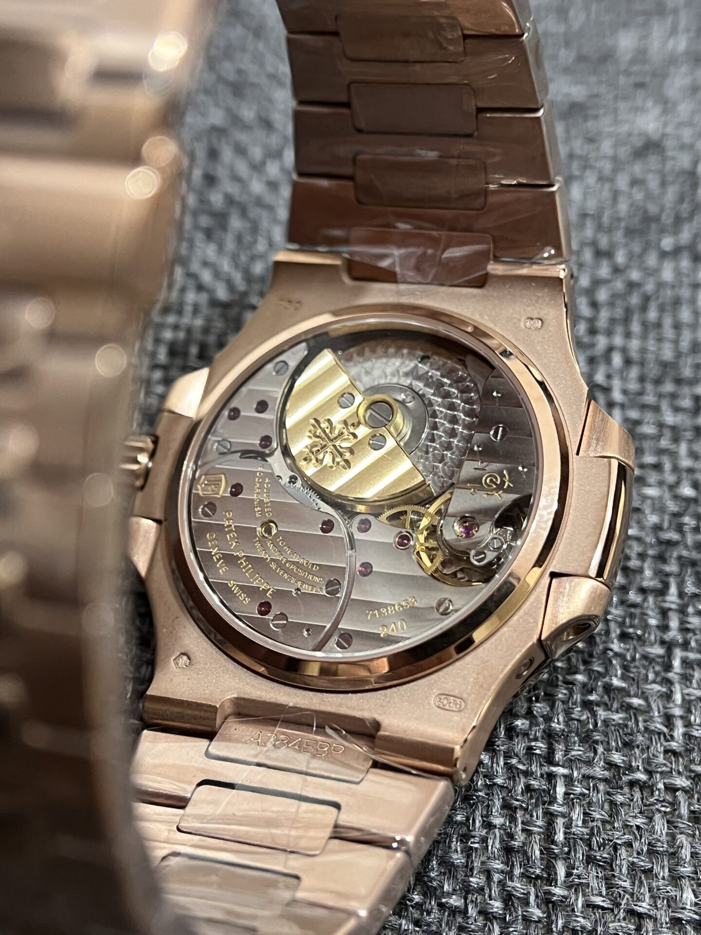 Patek Philippe Nautilus 5712R Replica Watch Rose Gold Chocolate Dial 40mm - Top club