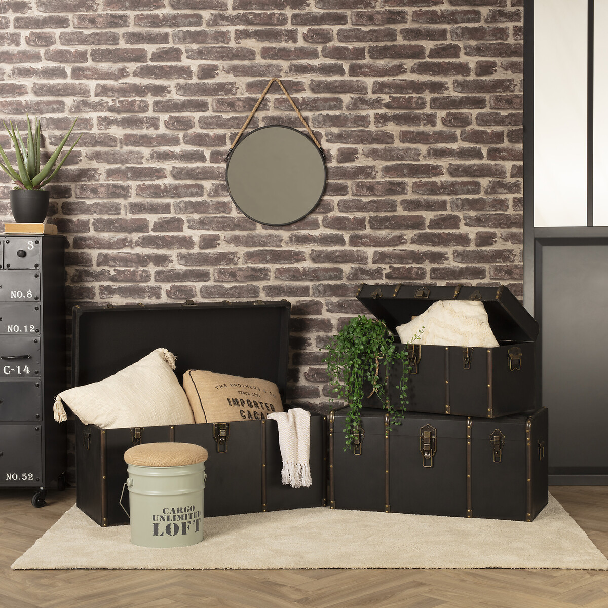 Set 3 trunks "British flower" Black, L.61/71/81 cm