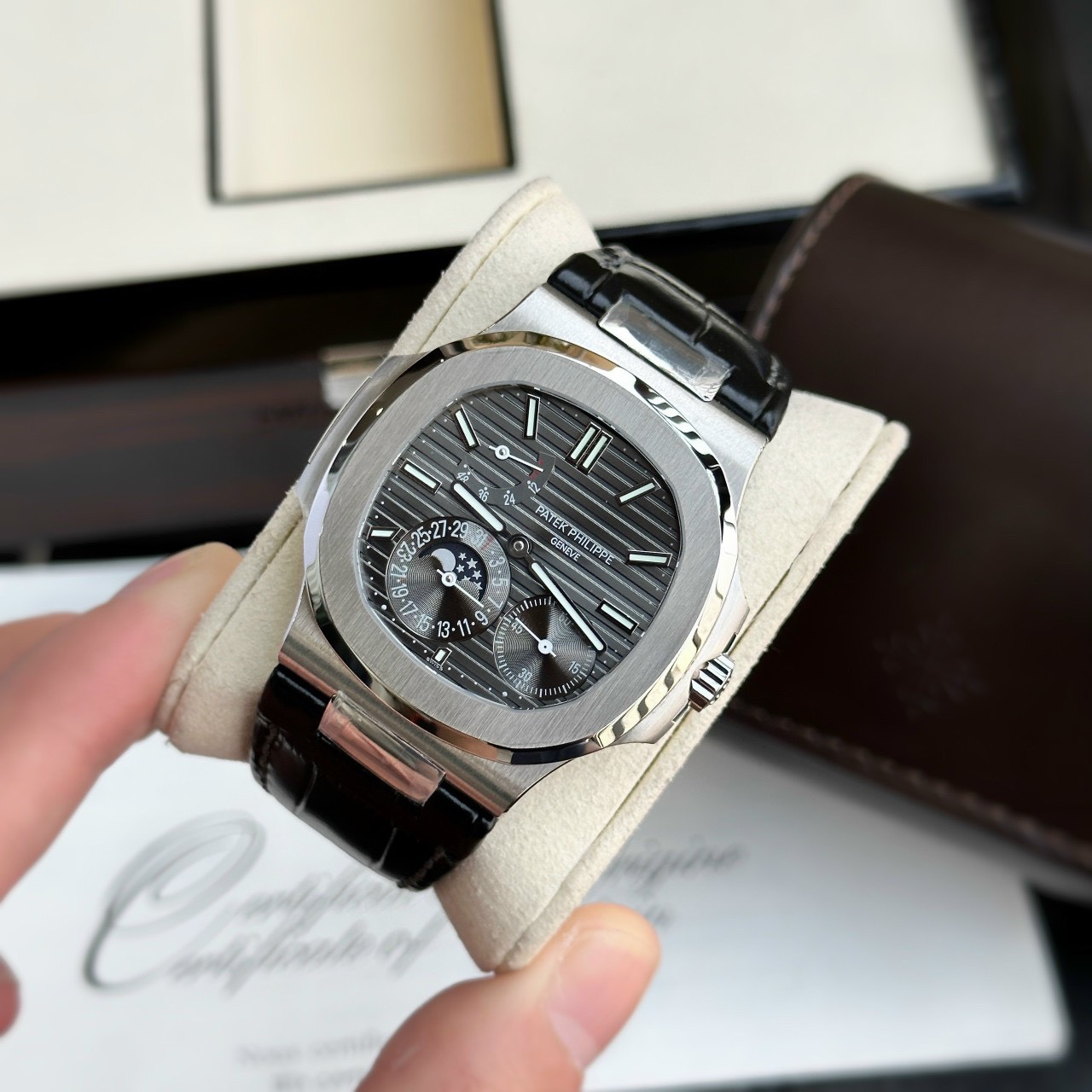 Patek Philippe 5712 Replica Watch Grey Dial GR Factory 40mm - Top club
