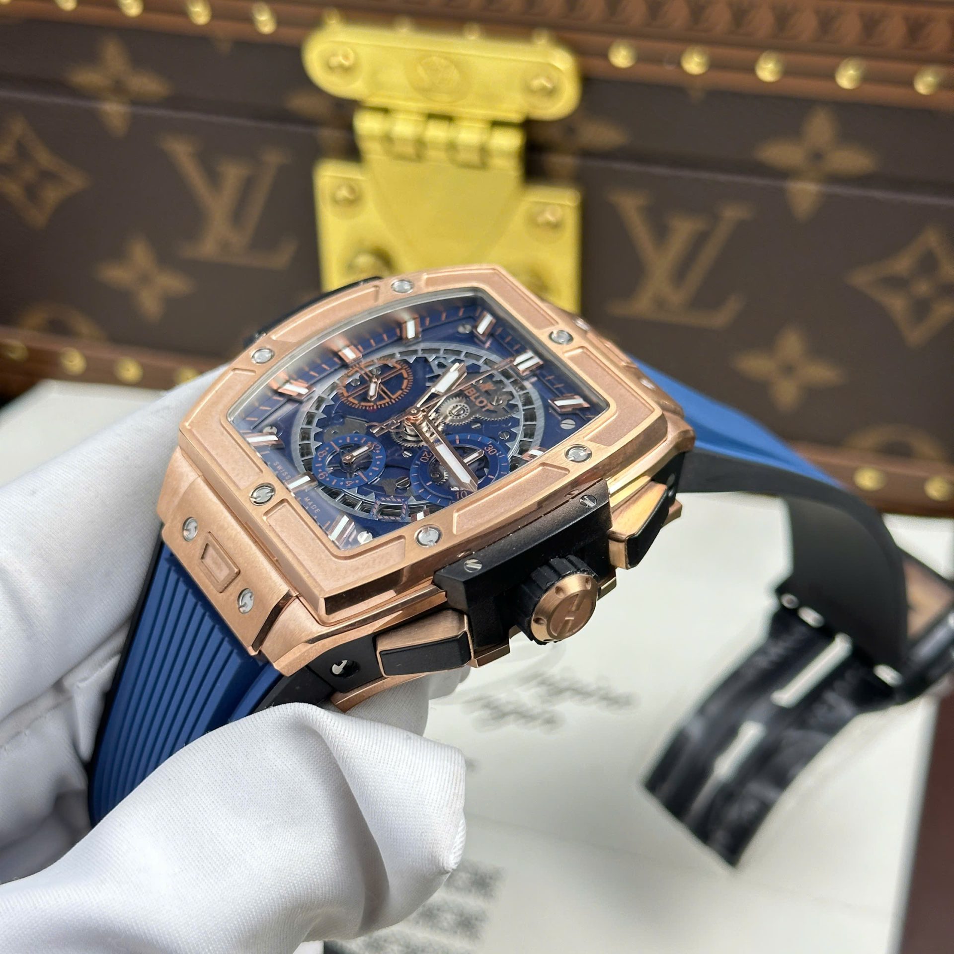 Hublot Spirit Of Big Bang King Gold Replica 11 Watch Dial Blue BBF Factory 42mm - Top club