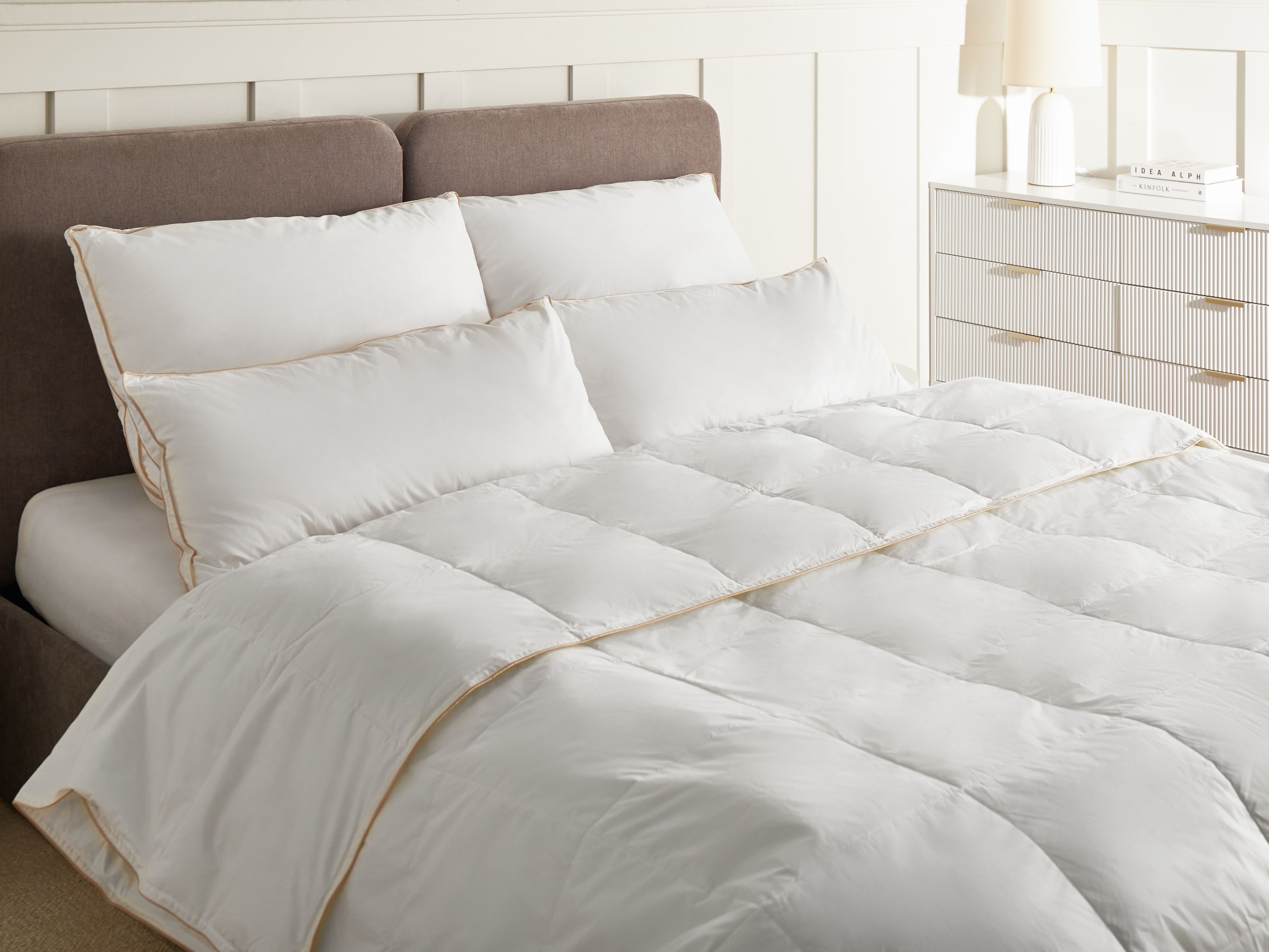 Duvet Duck Down 8 TOG Medium Warm EIGER 220 x 240 cm