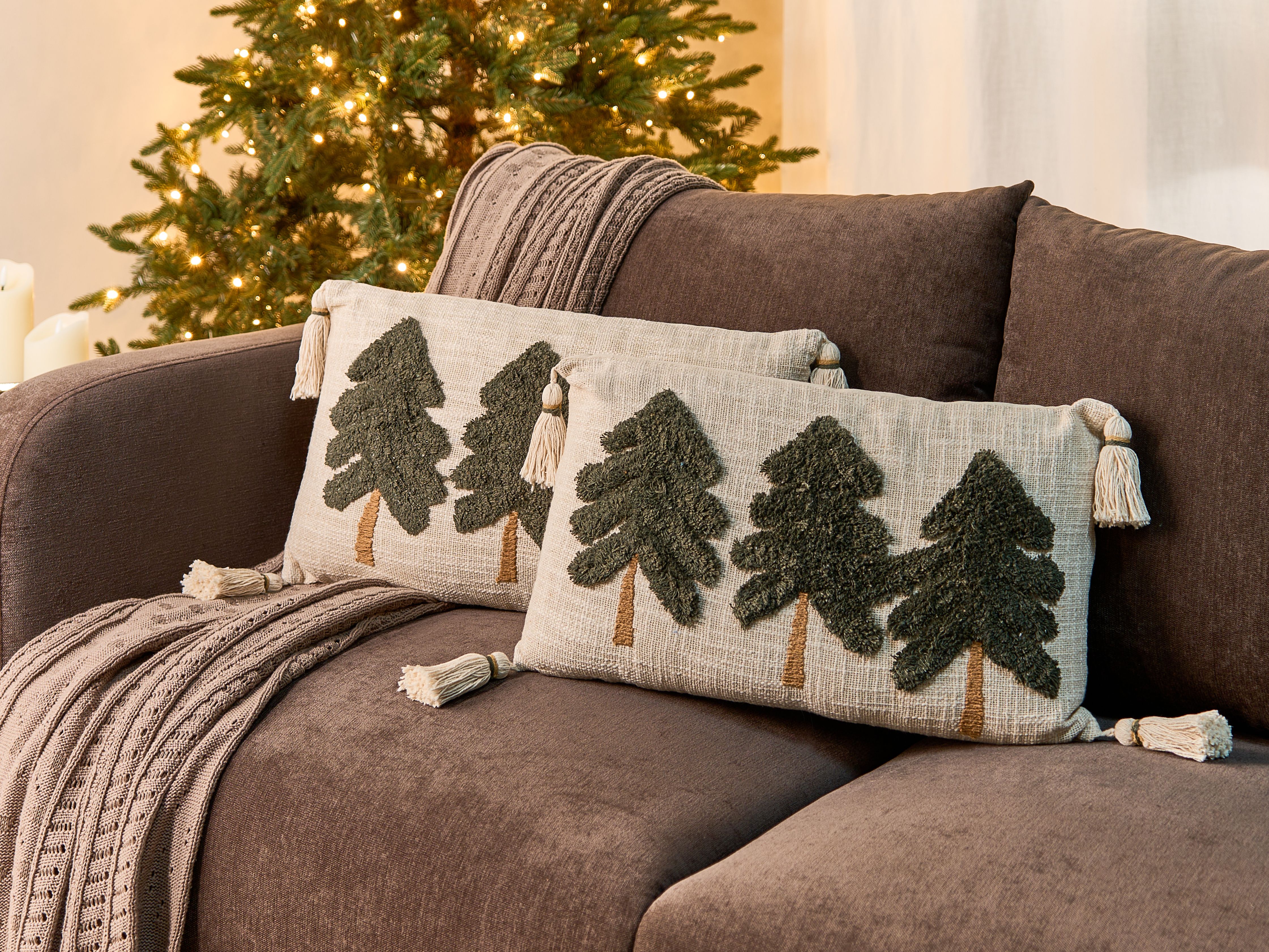 Set of 2 Decorative Cushions FAGRAEA Cotton 30 x 50 cm Light Beige Christmas Motif