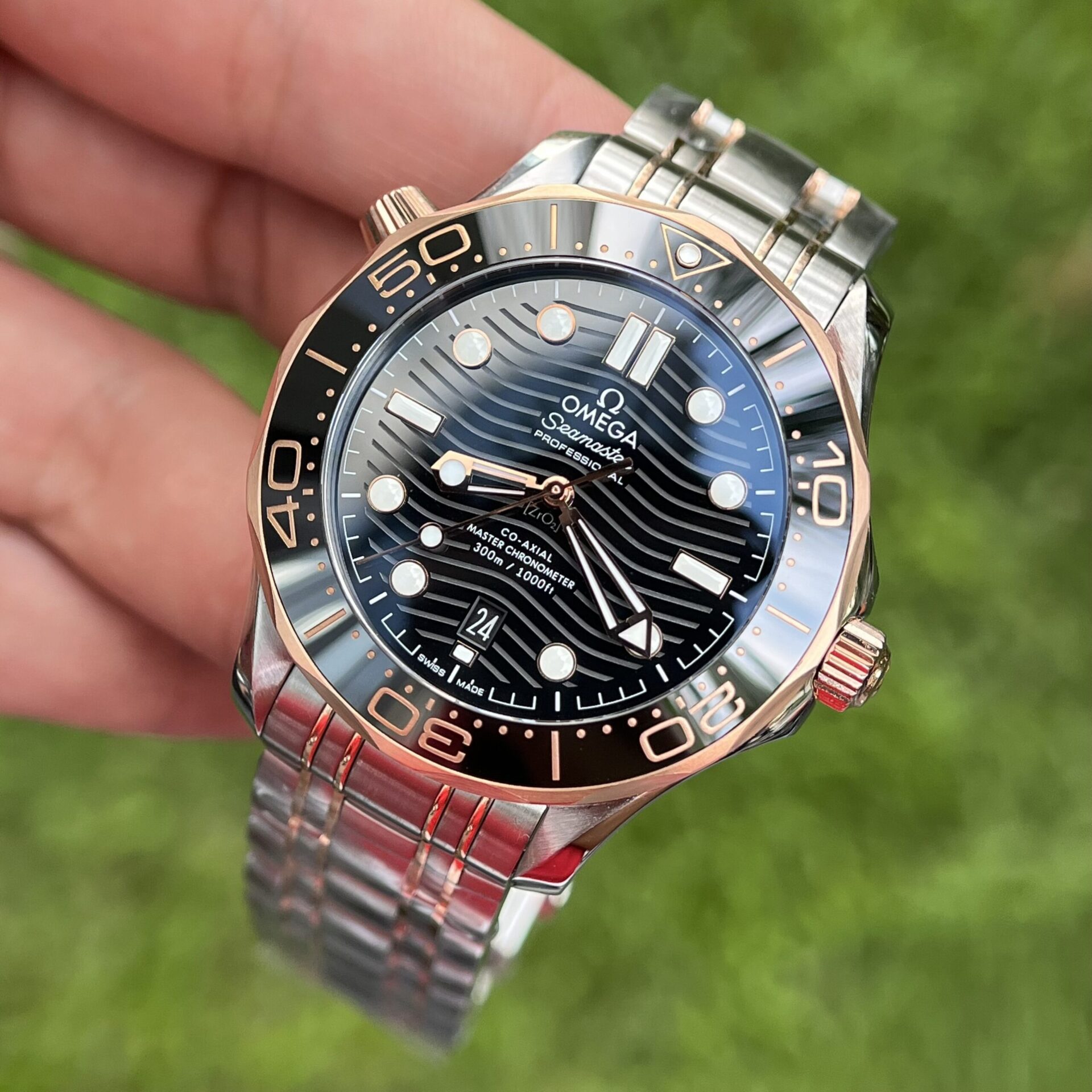 Omega Replica Watch Seamaster Demi Rose Gold VS Factory 42mm - Top club