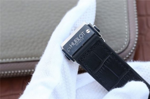 Replica Hublot Classic Fusion Tourbillon 42mm TF Skeleton Dial Black Gummy Strap A23J - Top club