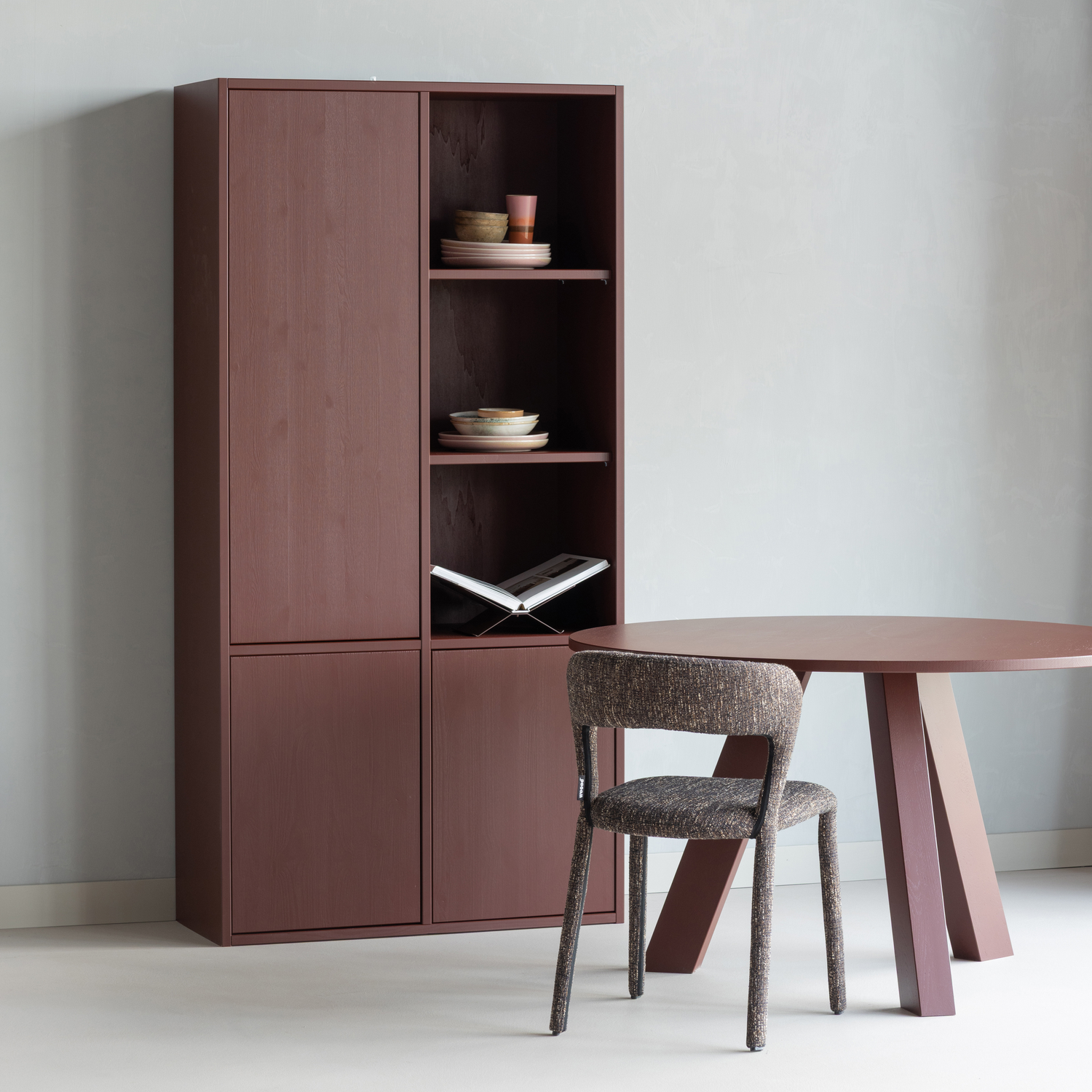 WOOOD Rhonda Eettafel Ø120 CM - Eiken - Bordeauxrood - 75x129x129