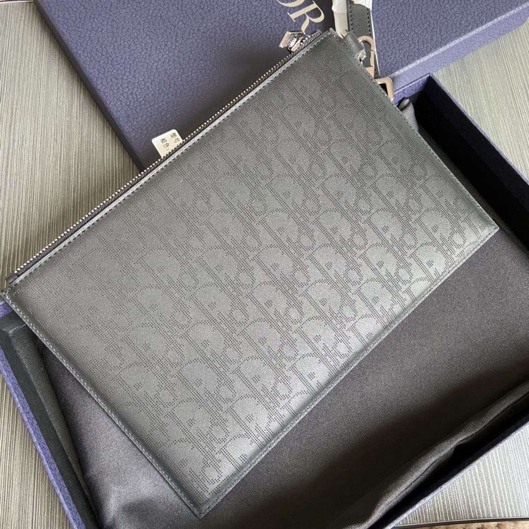 Oblique Galaxy A5 Pouch Black For Women‎ 10.5 in/26.5cm CD 2ESCA338VPD_H03E1:1High-quality replica