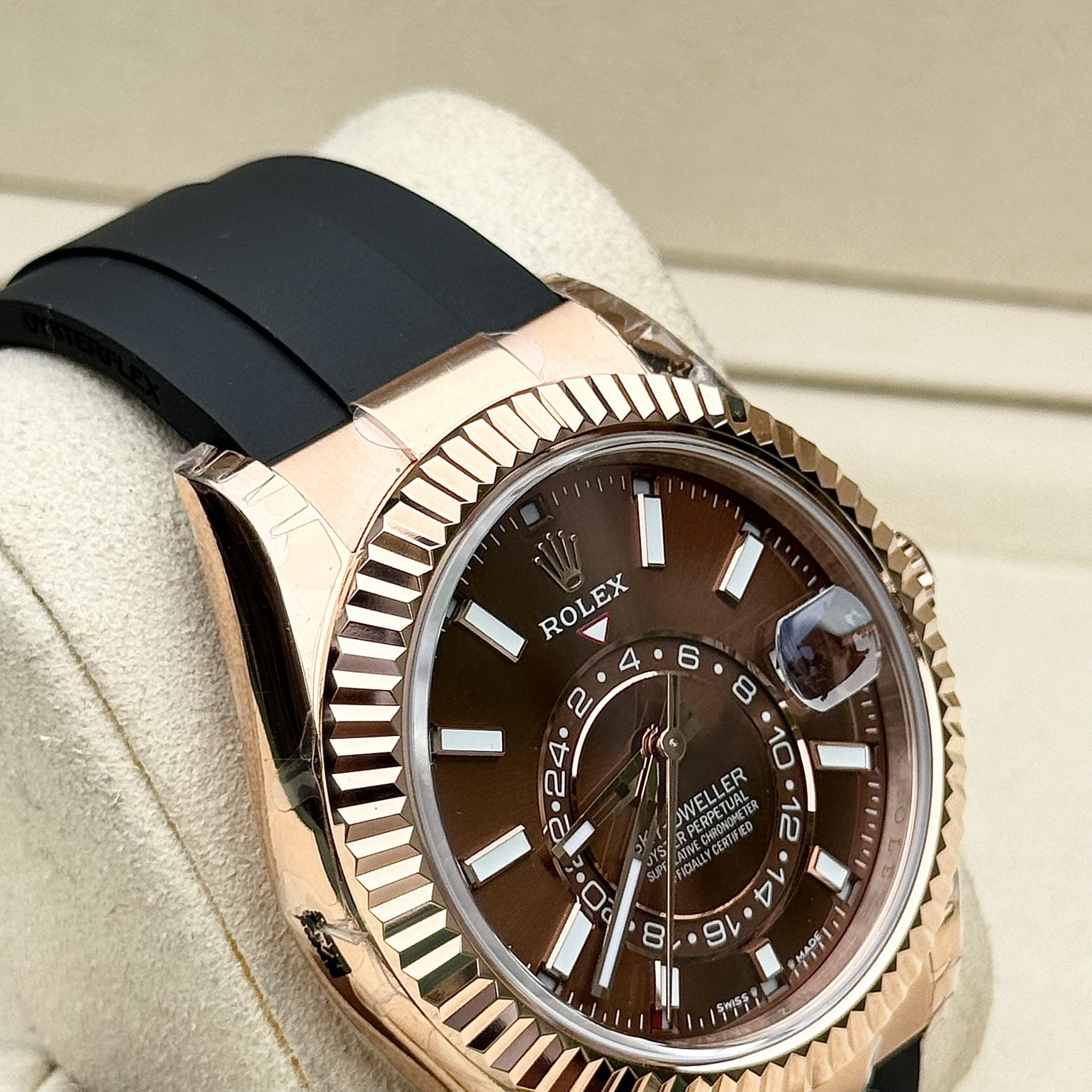 Rolex Replica Watch Sky-Dweller 336235 Chocolate Dial Rubber Strap 42mm - Top club