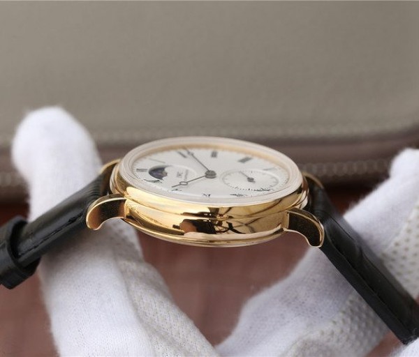 Replica IWC Vintage IW544803 White Dial YG Black Leather Strap - Top club