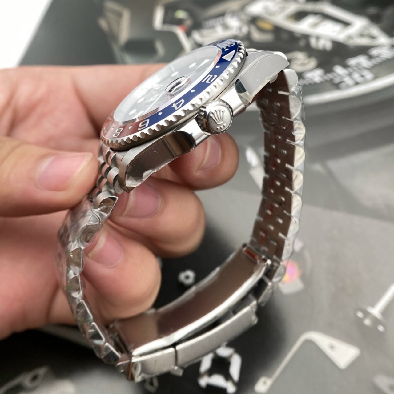 Rolex GMT-Master II 126710BLRO Replica 1:1 Watch Pepsi Clean 40mm - Elite Watch Atelier