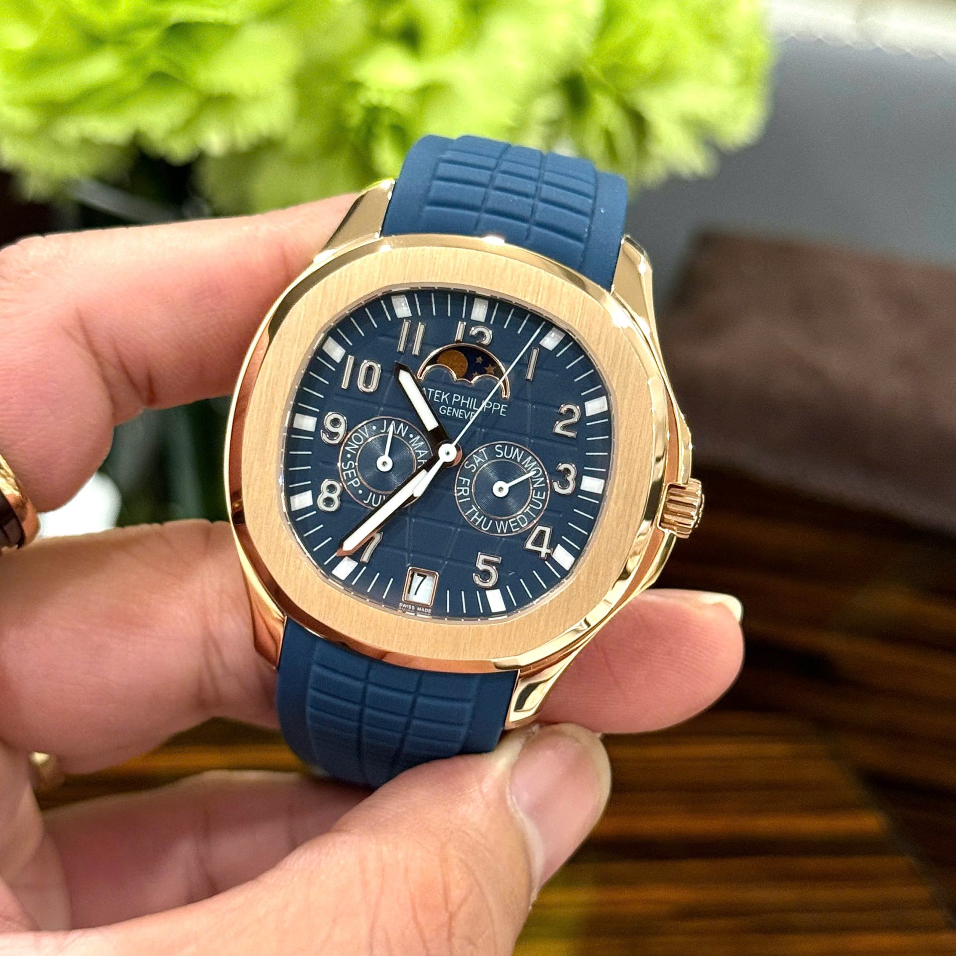 Patek Philippe Aquanaut 5261R Replica Watches Best Quality Blue Dial Rubber Strap 40mm - Elite Watch Atelier