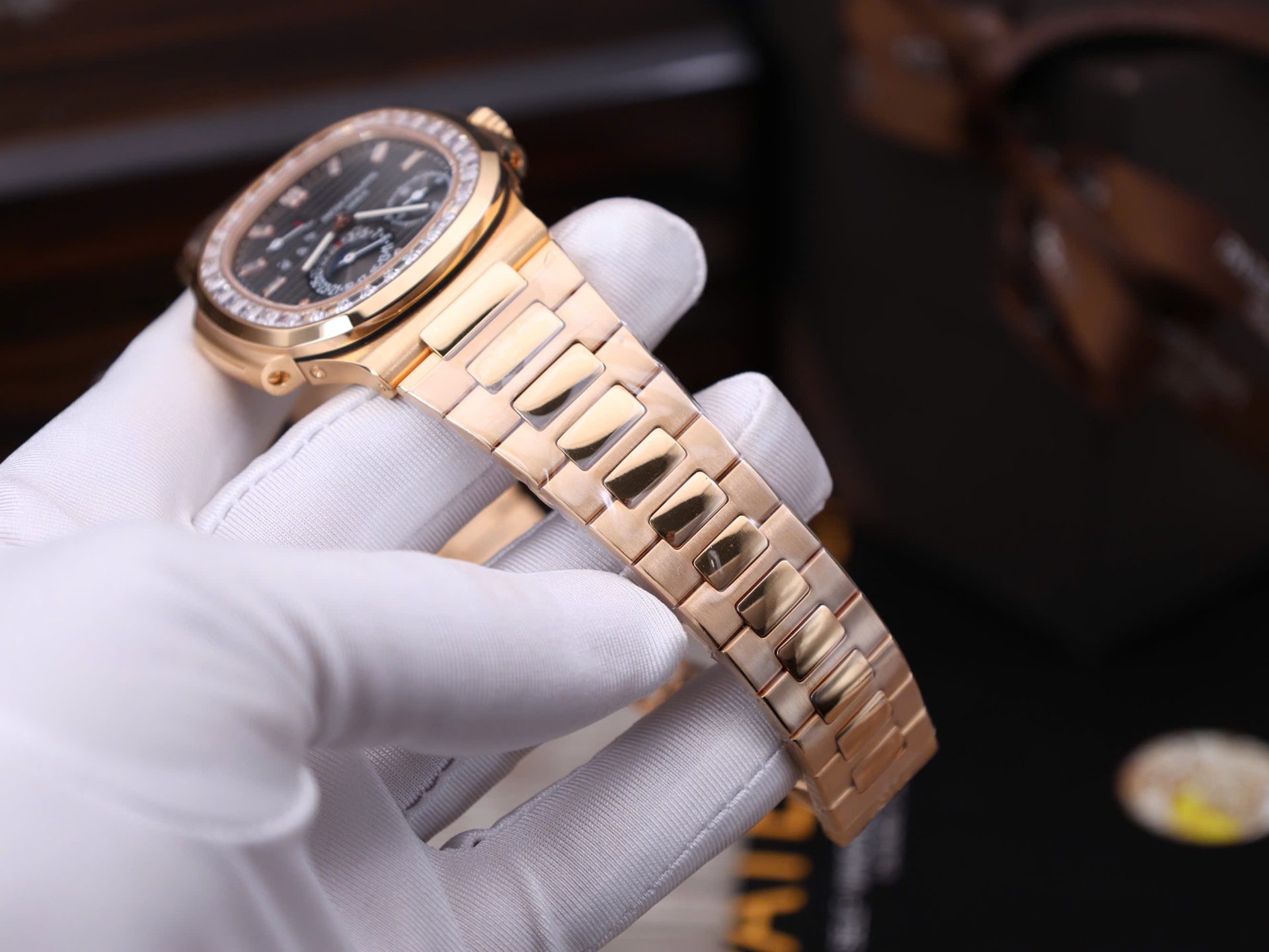Patek Philippe Nautilus 5724R Replica Watch Custom Gold Wrapped GR Factory 40mm - Top club