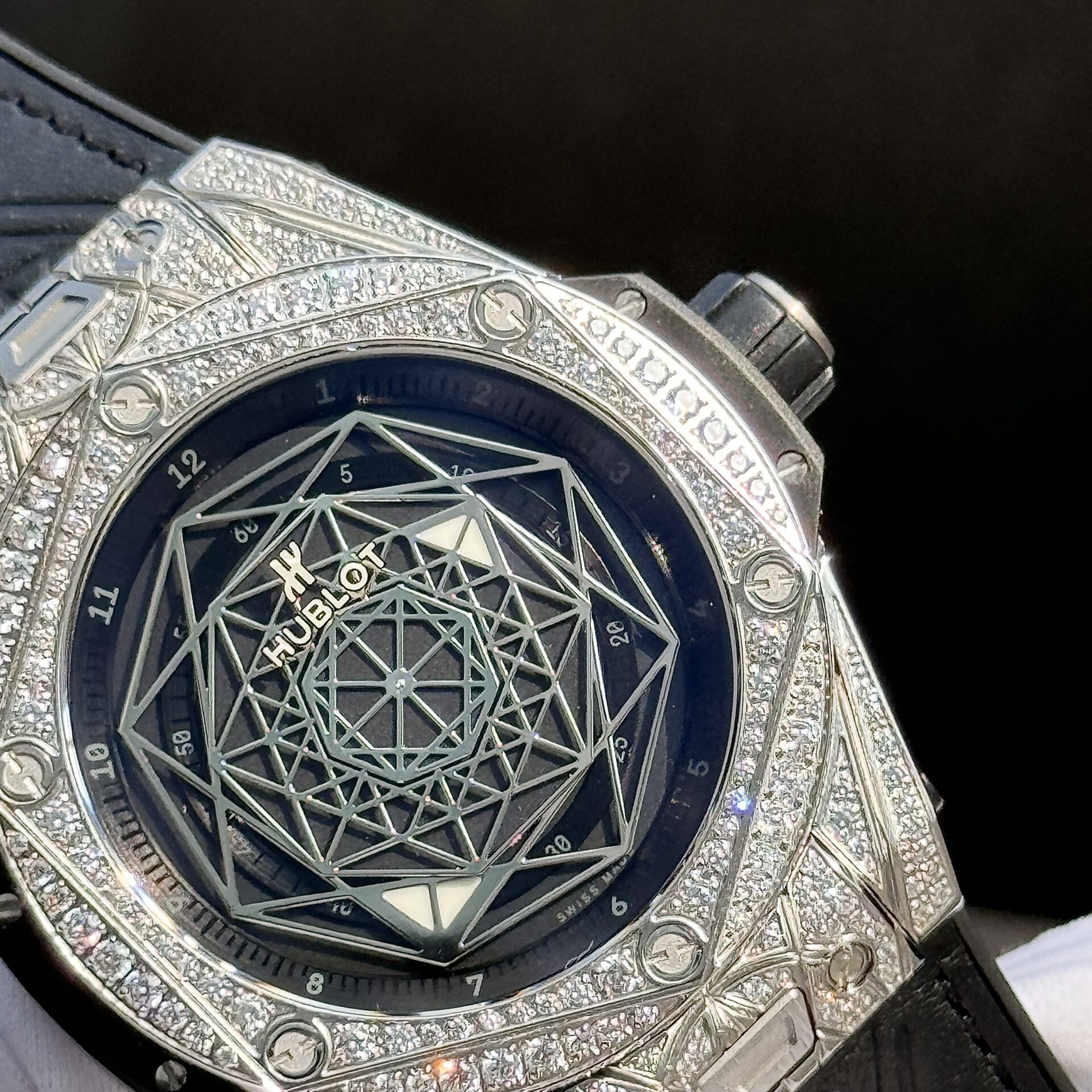 Hublot Replica 1:1 Watch Big Bang Sang Bleu Titanium With Full Stone 44mm - Top club