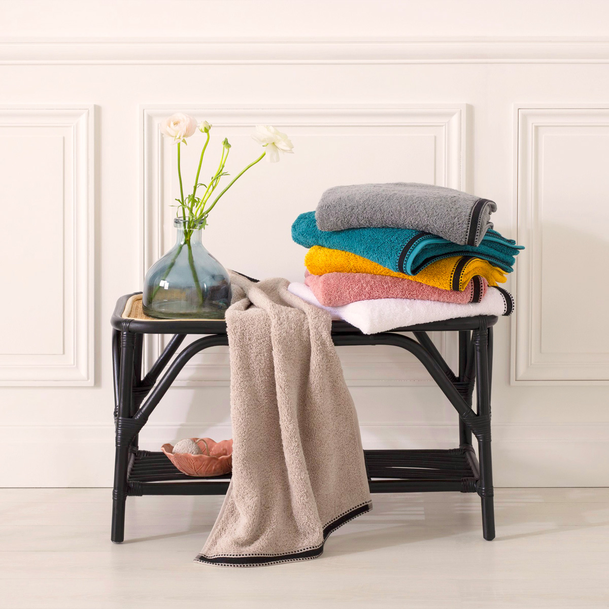 Bath towel "Joia", cotton Beige, 100x150 cm, 550 g/m&sup2;