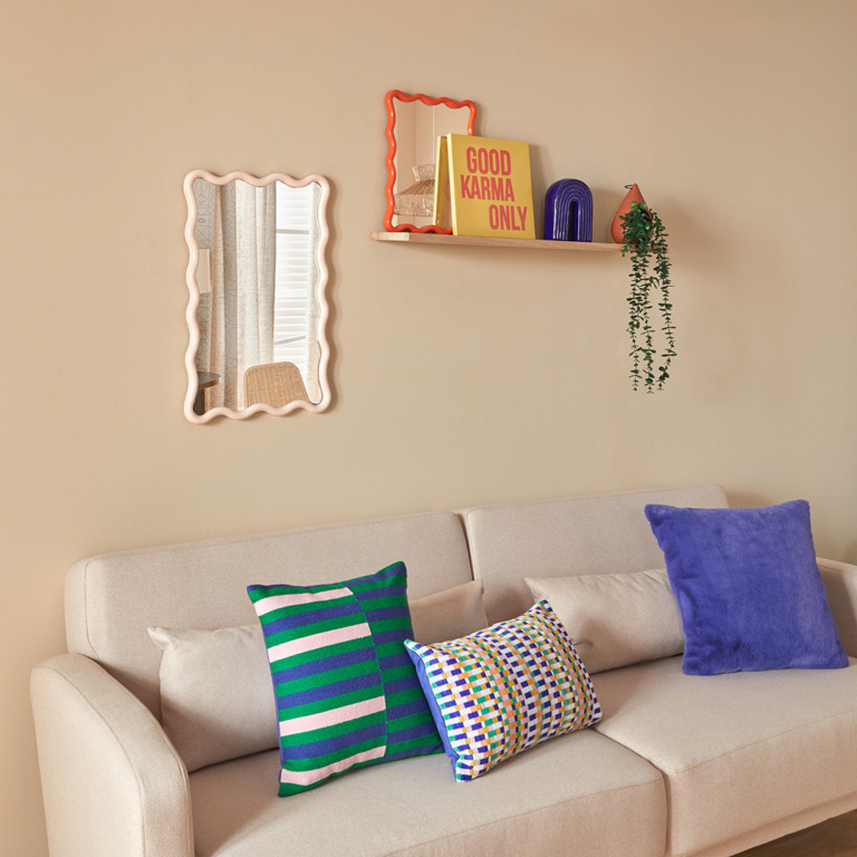 Wavy mirror "Judy" Beige, 60x38 cm